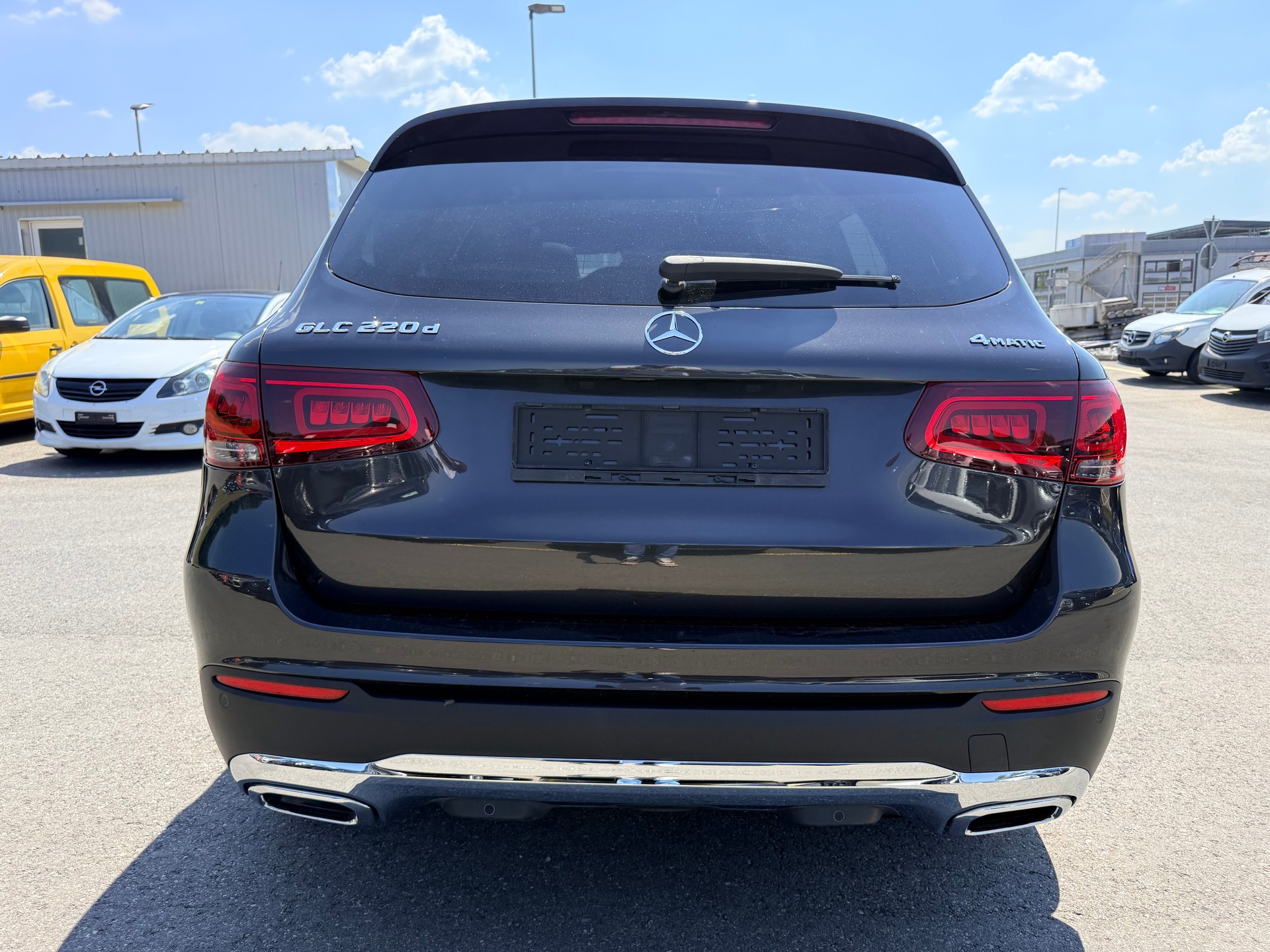 MERCEDES-BENZ GLC 220 d AMG Line Plus 4Matic 9G-Tronic-image-7