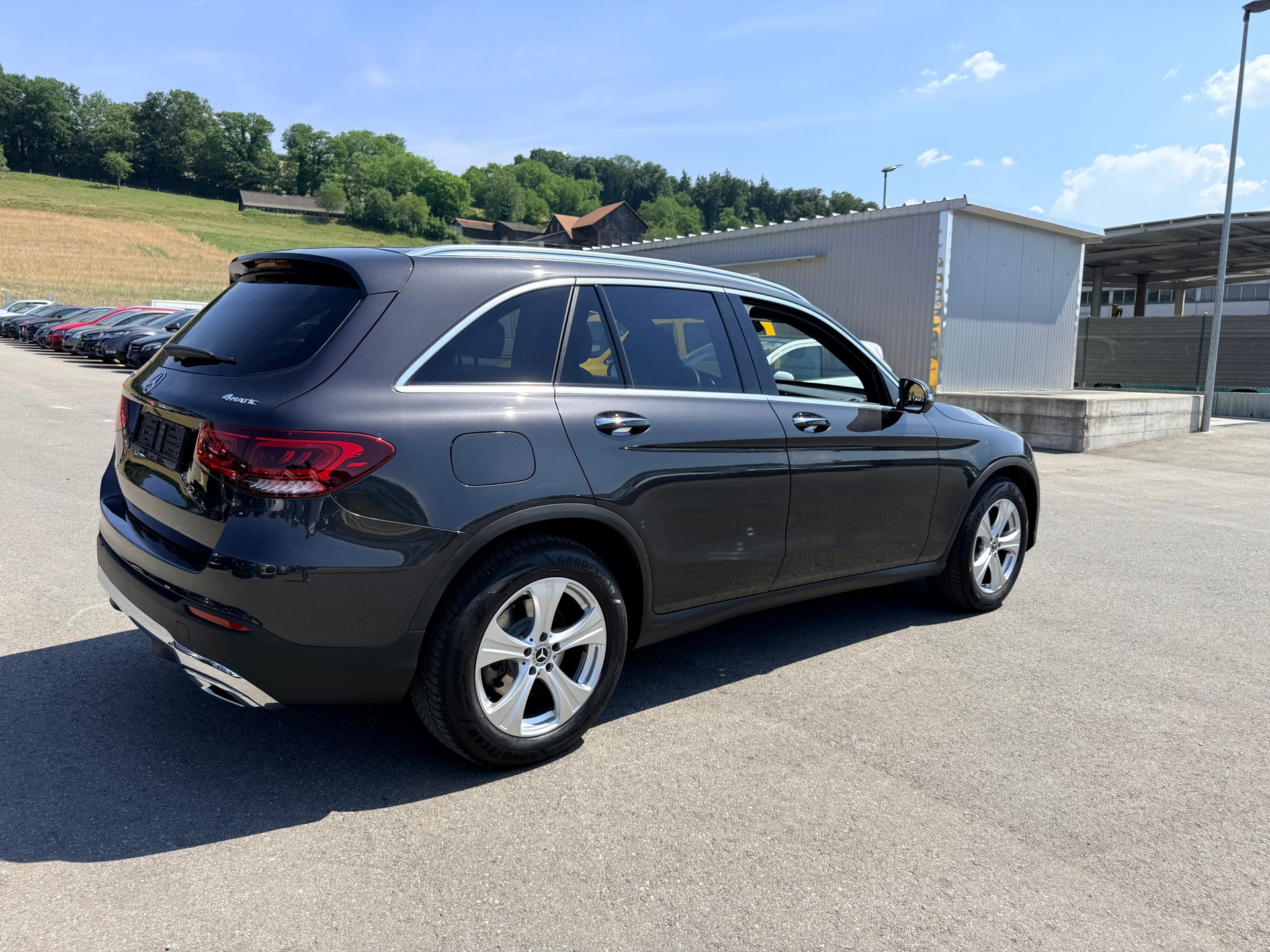 MERCEDES-BENZ GLC 220 d AMG Line Plus 4Matic 9G-Tronic-image-6
