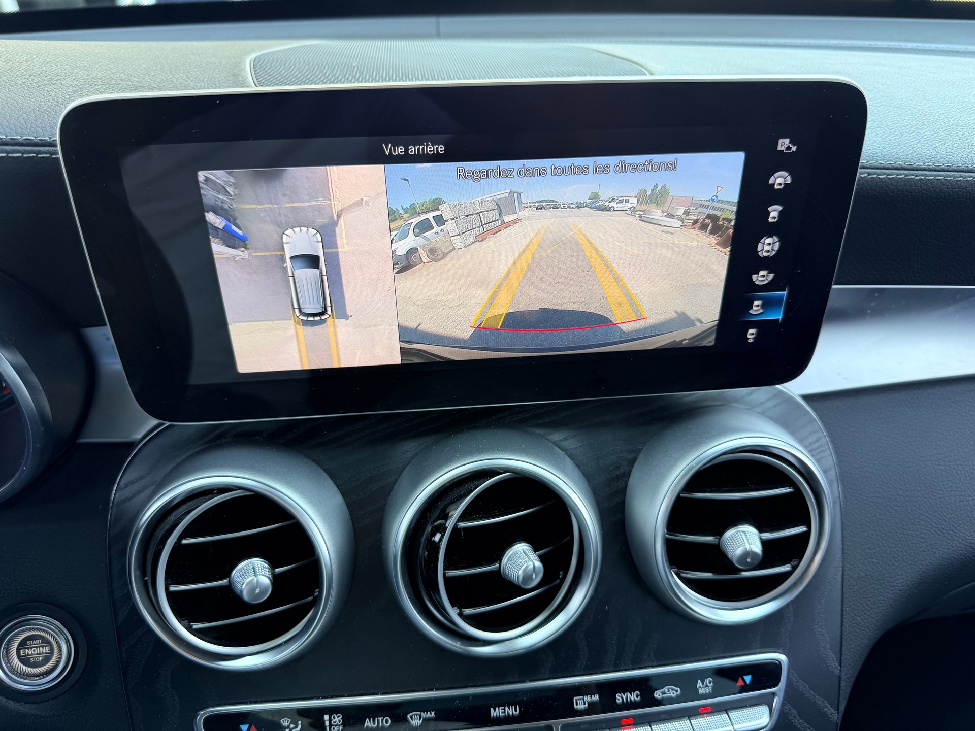 MERCEDES-BENZ GLC 220 d AMG Line Plus 4Matic 9G-Tronic-image-15