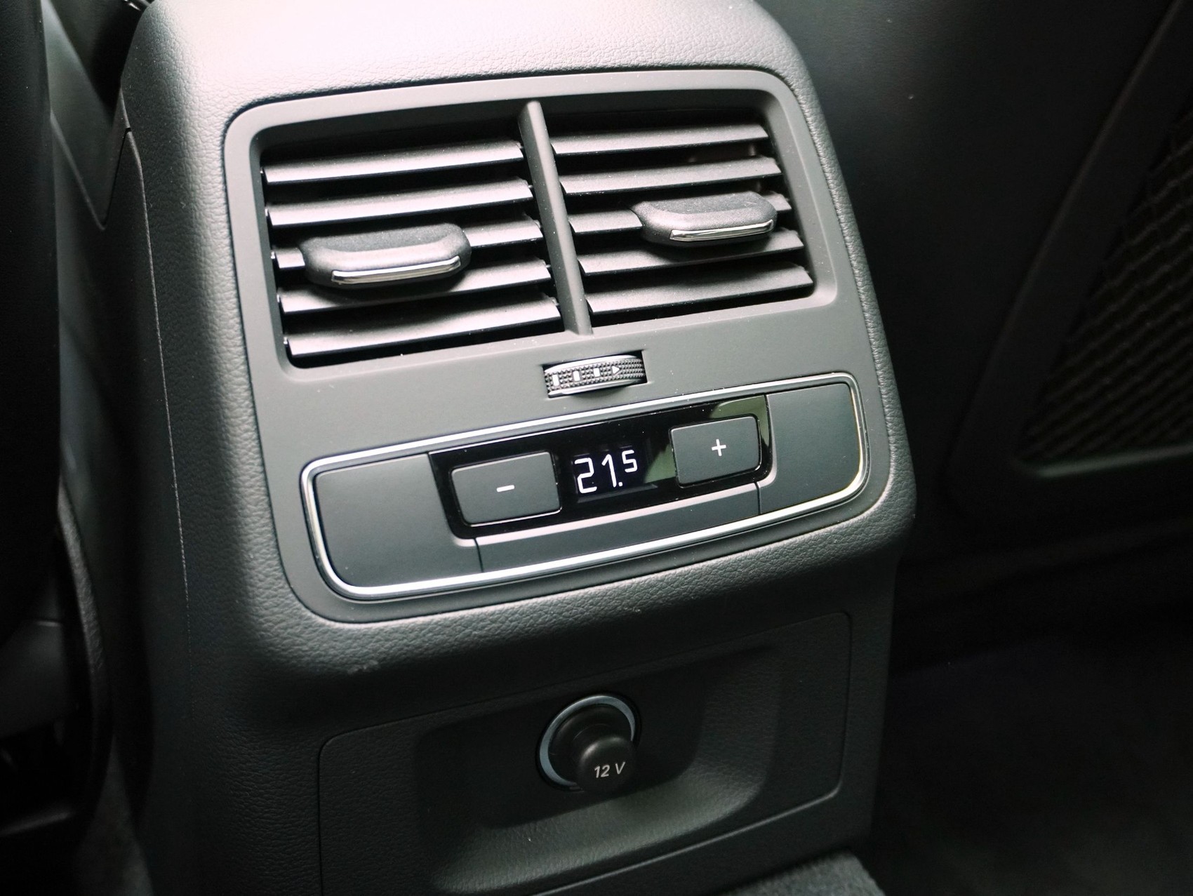 AUDI RS4 2.9 V6 TFSI quattro T-Tronic Competition Plus ** Competition Plus / Suzukagrau **-image-14
