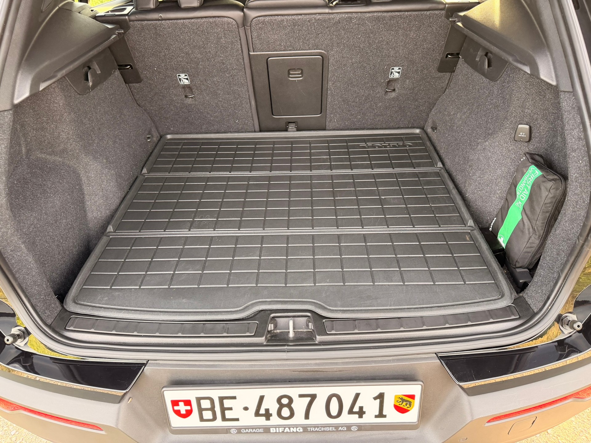 VOLVO 2.0 B4 MH R-Design AWD-image-7