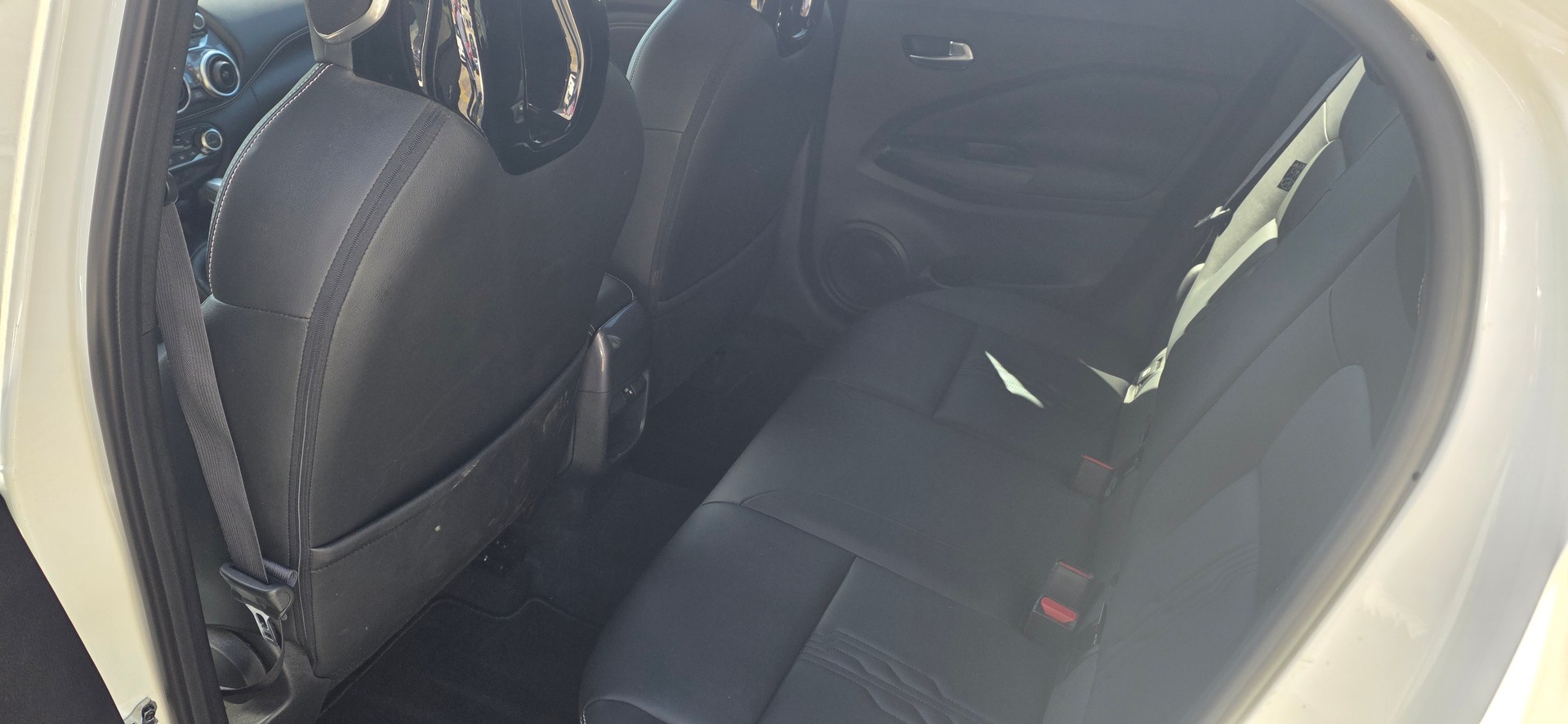 NISSAN Juke 1.6 FHEV Tekna-image-5