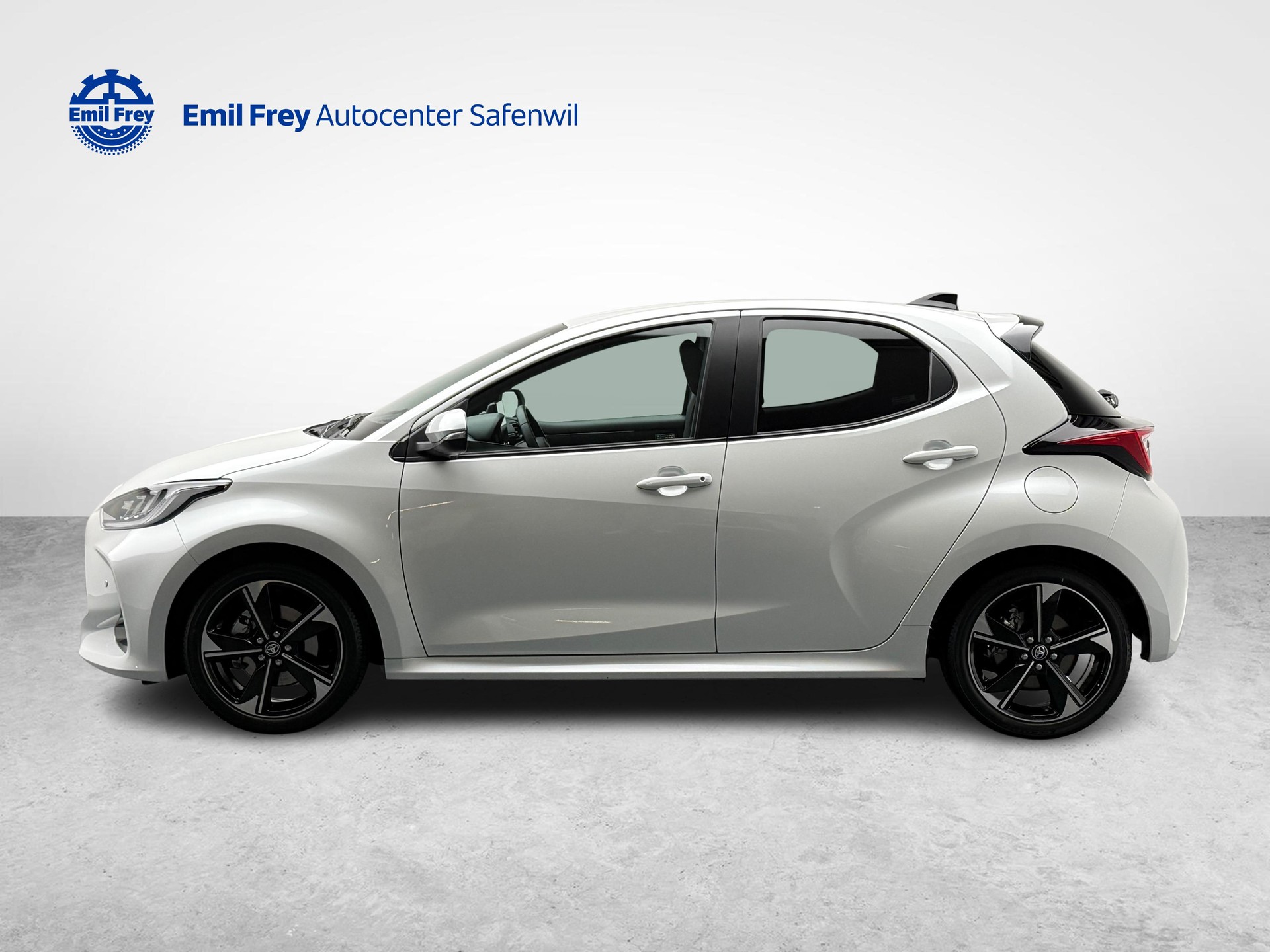 TOYOTA Yaris 1.5 VVT-i HSD Premium-image-1