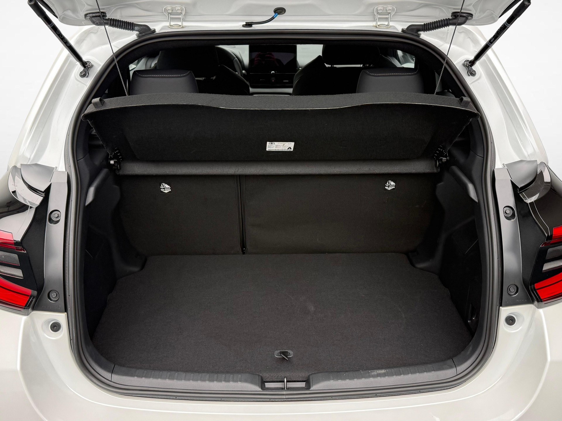 TOYOTA Yaris 1.5 VVT-i HSD Premium-image-11