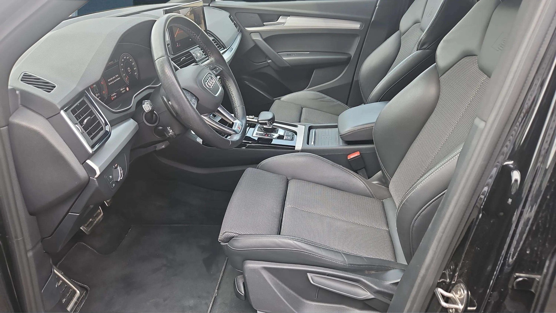 AUDI Q5 40 TDI S line quattro S-tronic mit Panoramadach & 5J Werksgarantie oder bis 100000km-image-10