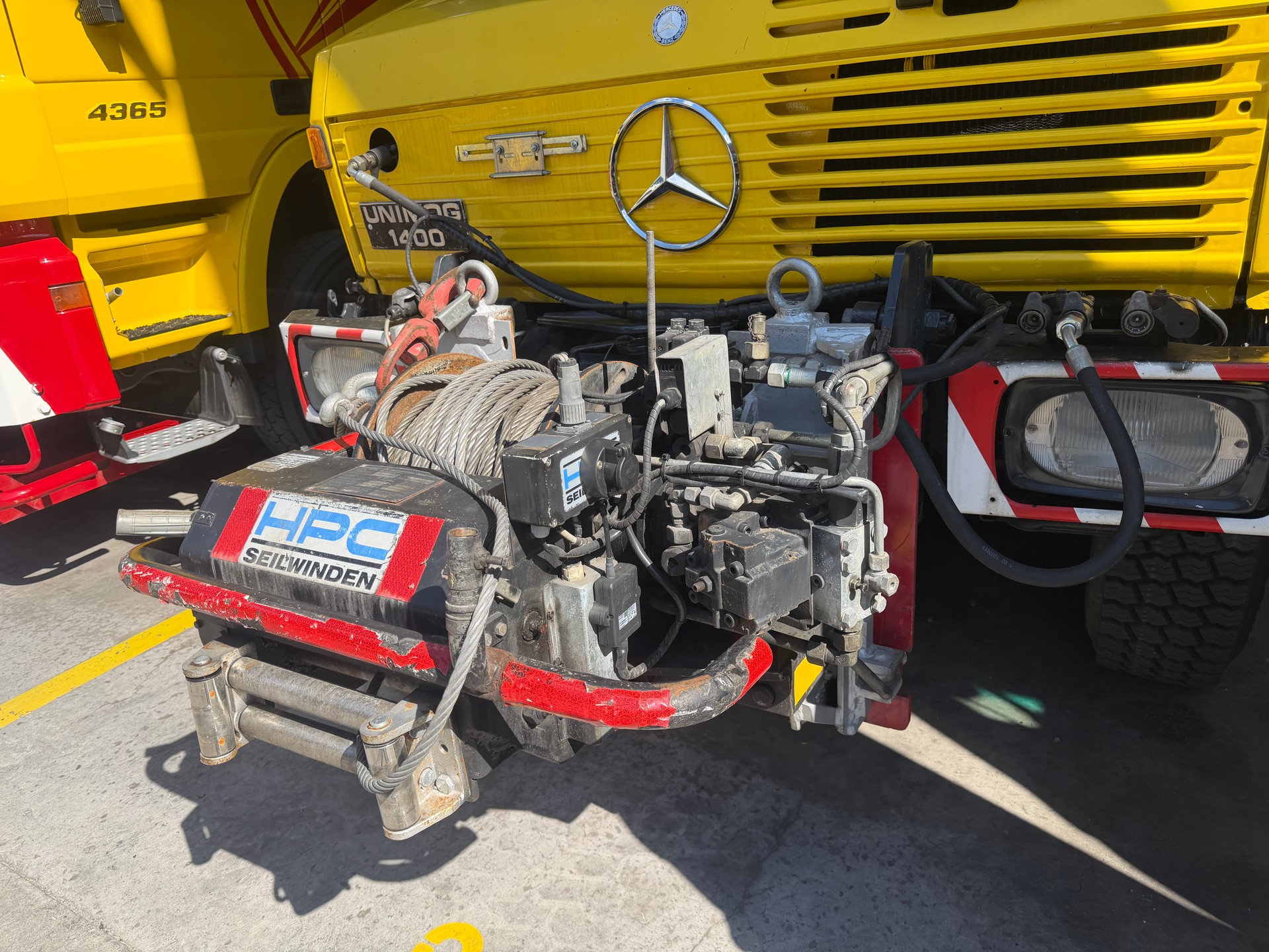 UNIMOG U 1400-image-11