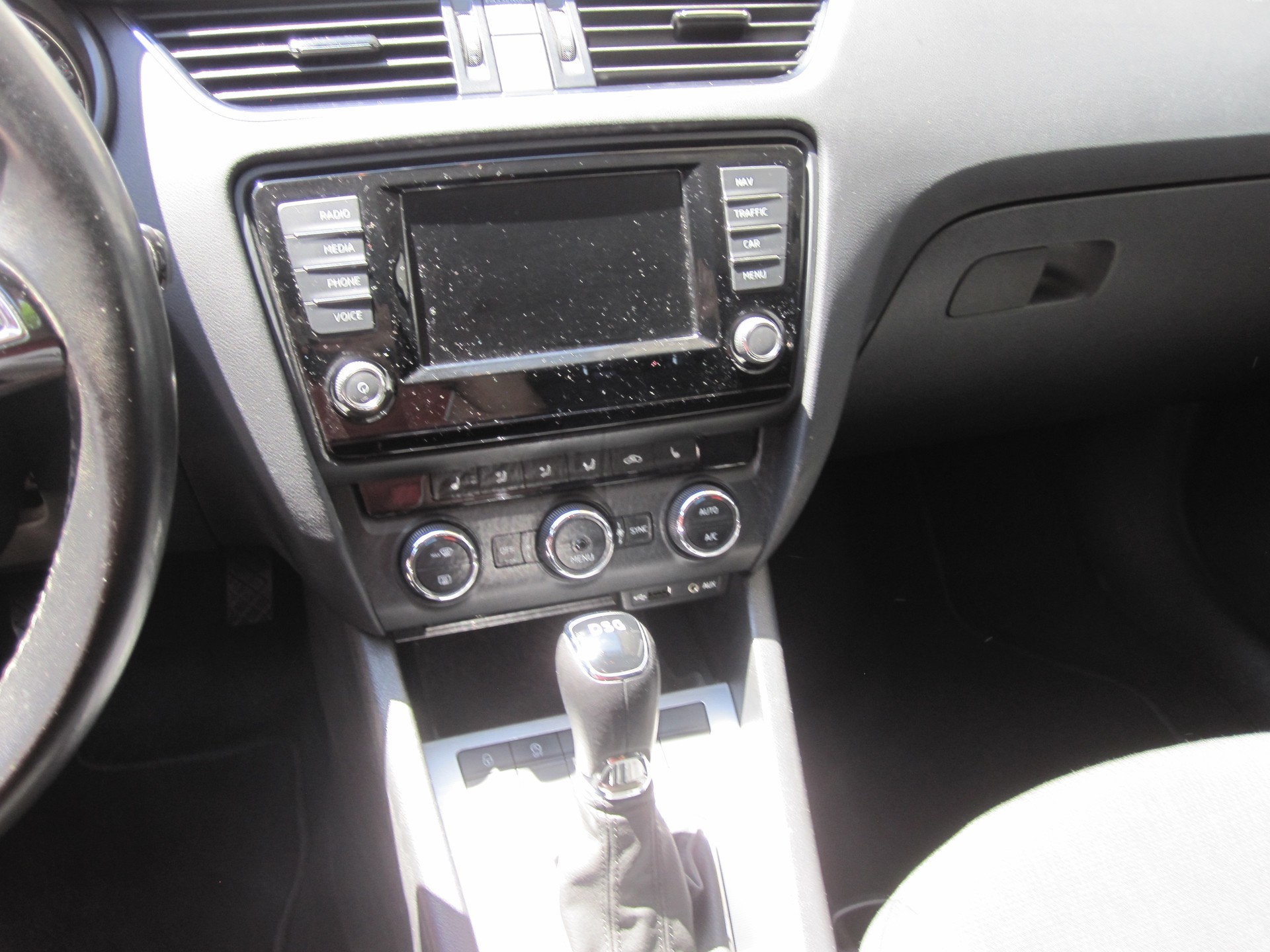 SKODA Octavia Combi 2.0 TDI Style DSG-image-4