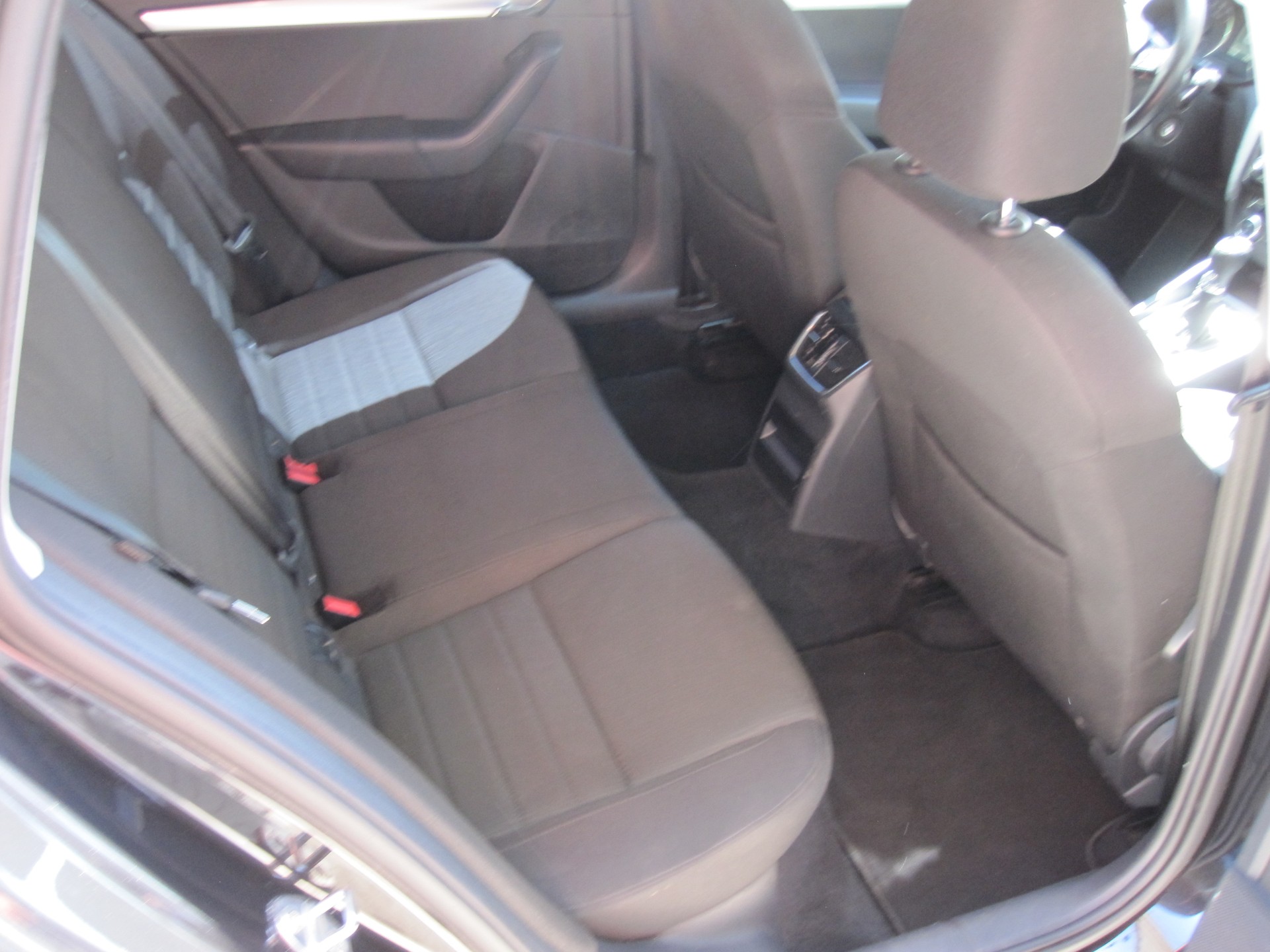 SKODA Octavia Combi 2.0 TDI Style DSG-image-6