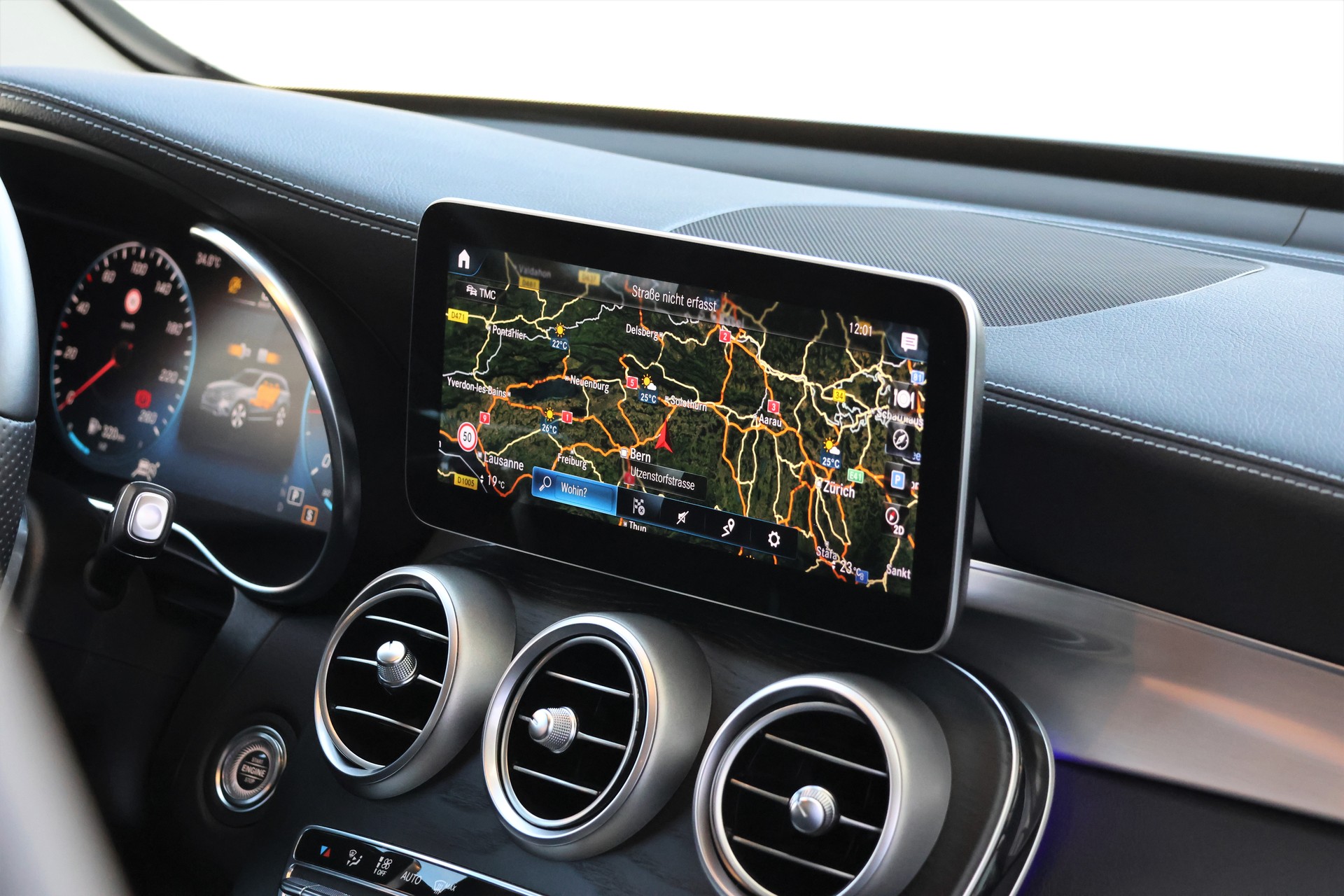 MERCEDES-BENZ GLC 220 d AMG Line 4Matic 9G-Tronic (CH)-image-18
