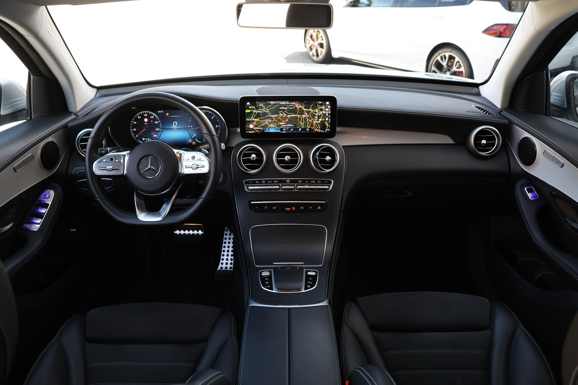 MERCEDES-BENZ GLC 220 d AMG Line 4Matic 9G-Tronic (CH)-image-15