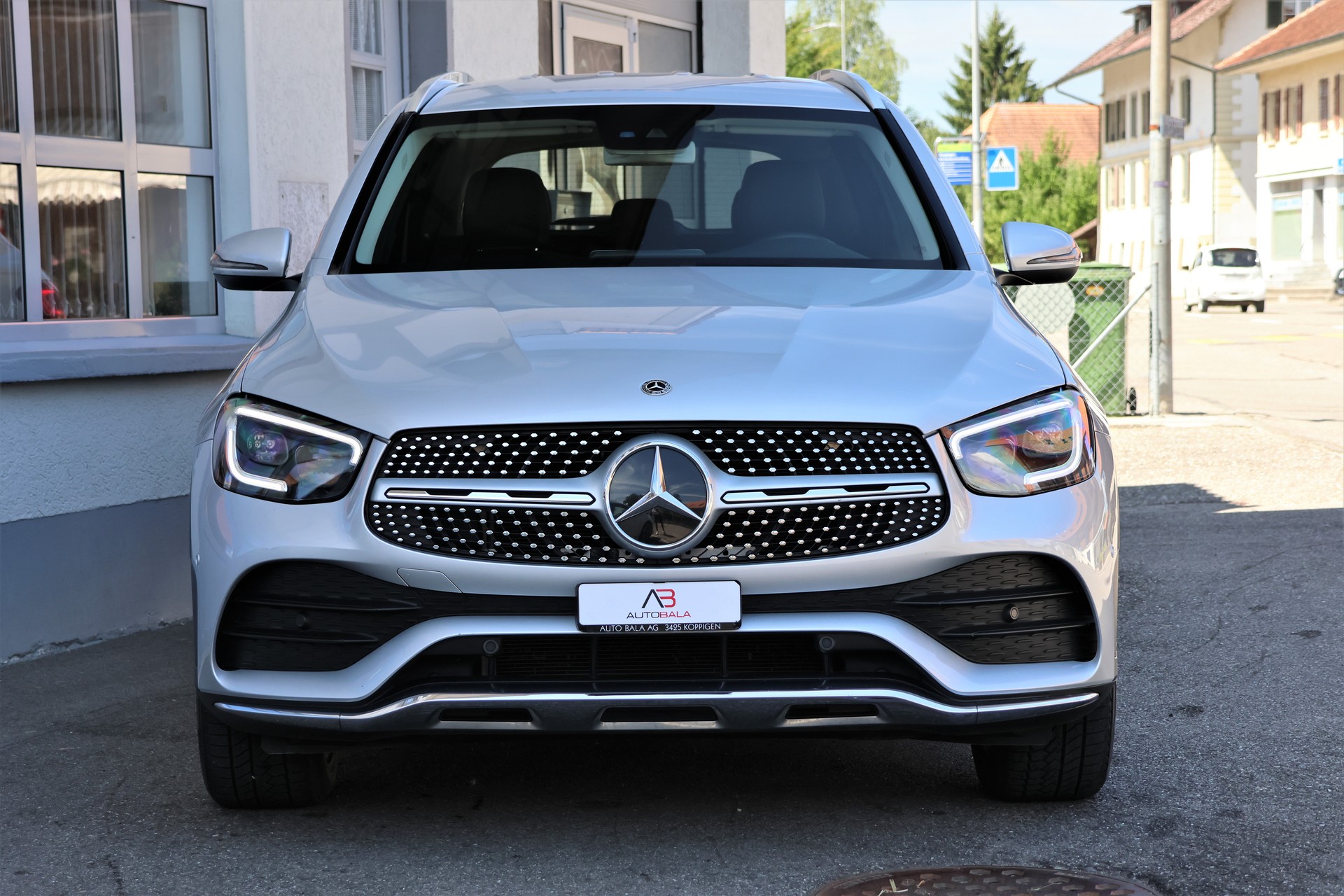 MERCEDES-BENZ GLC 220 d AMG Line 4Matic 9G-Tronic (CH)-showroom-element-1