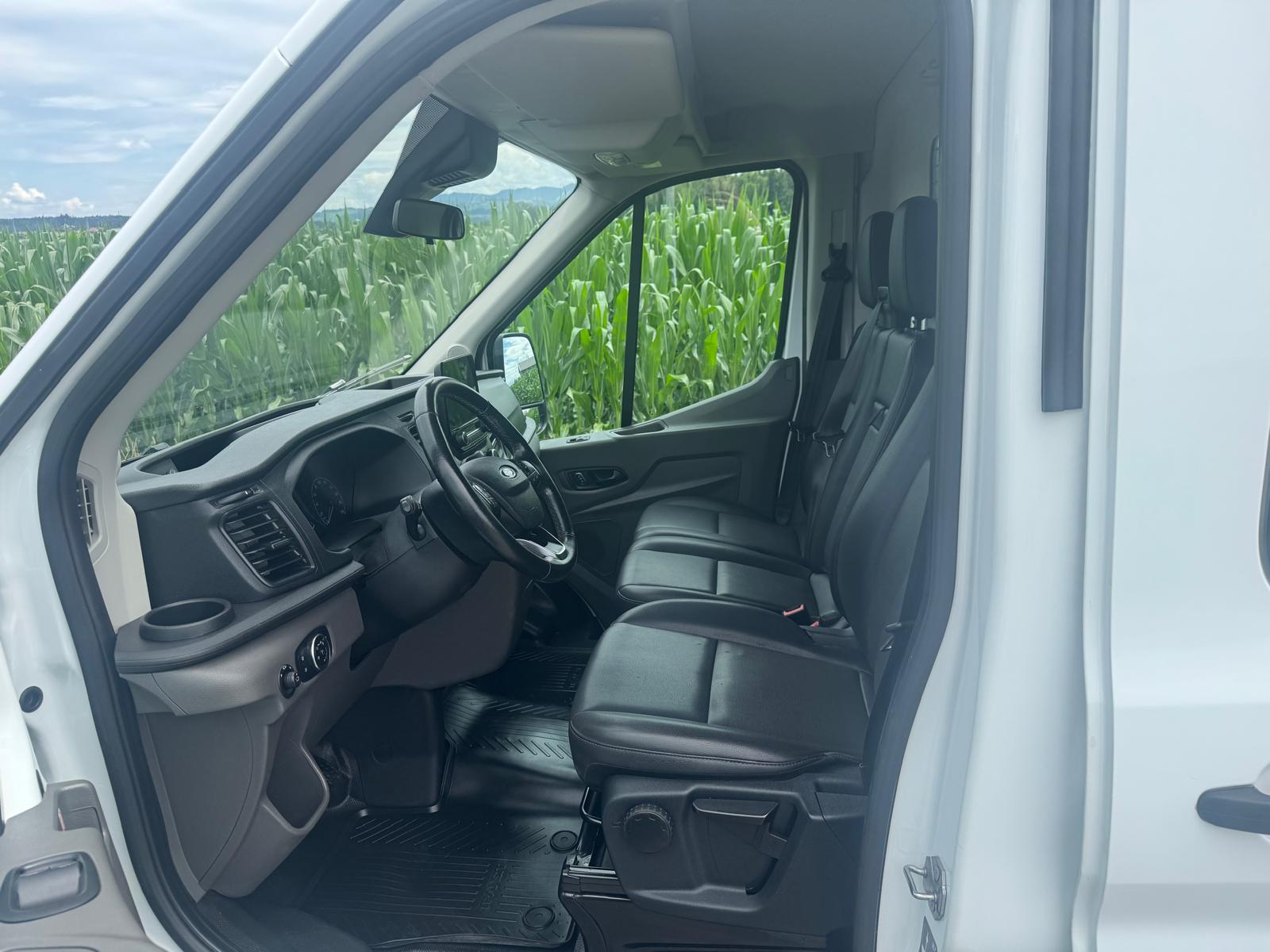 FORD Transit Van 350 L2 Trend 2.0 TDCi 130 4WD-image-7