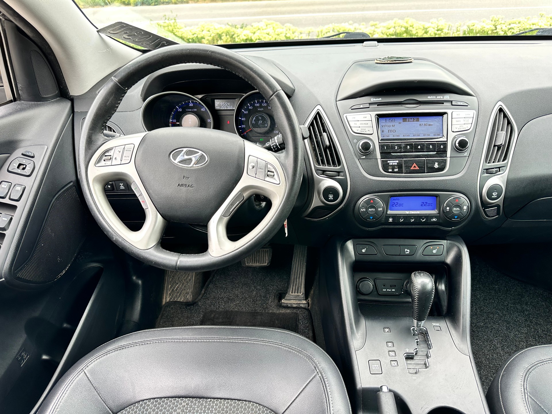 HYUNDAI iX 35 2.0 CRDi Style 4WD Automatic-image-12