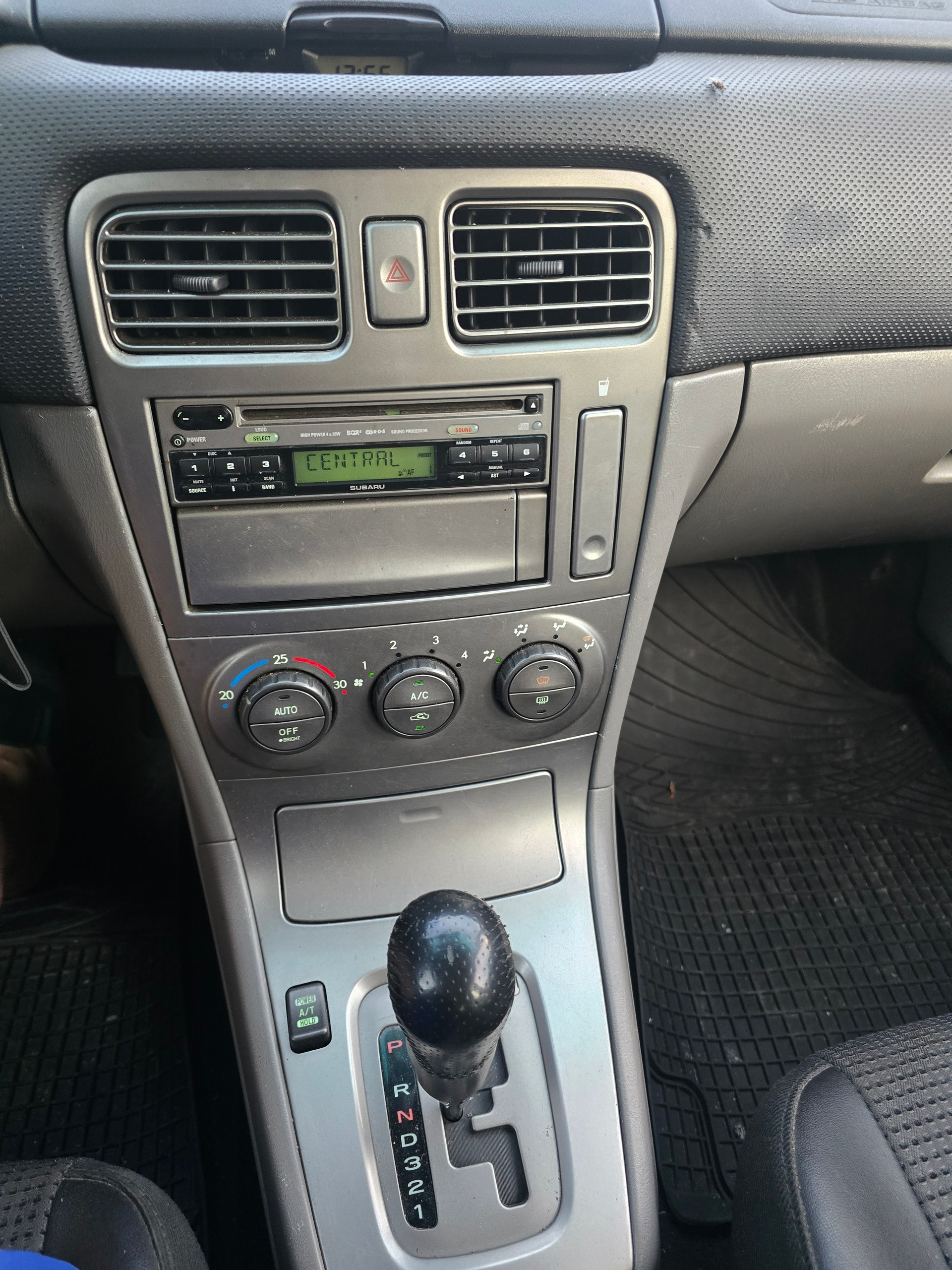 SUBARU Forester 2.0XT Club Automatic-image-10