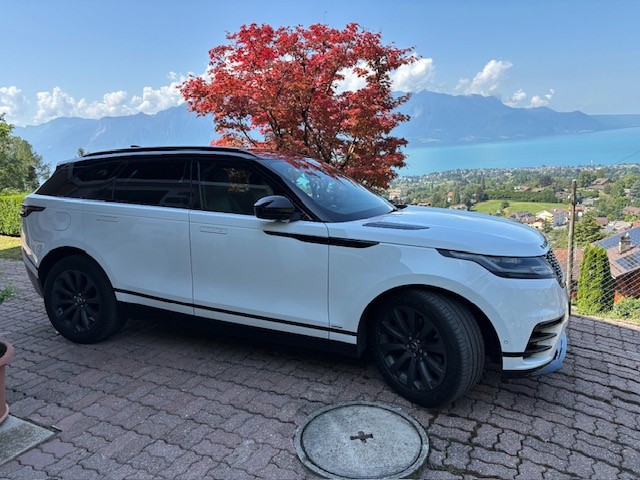 LAND ROVER 2.0 T 300 R-Dynamic-image-0