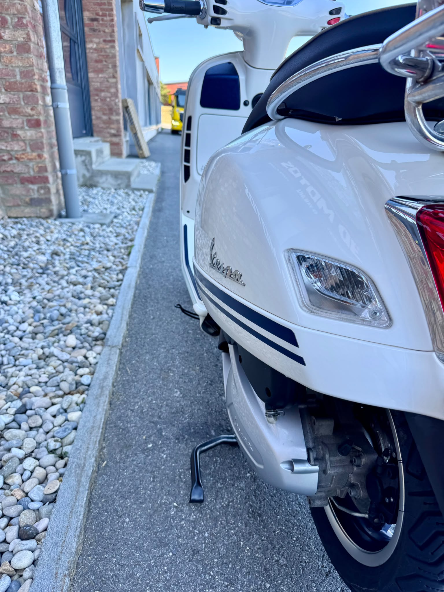 PIAGGIO Vespa GTS 300 HPE Yacht Club ABS/ASR-image-7