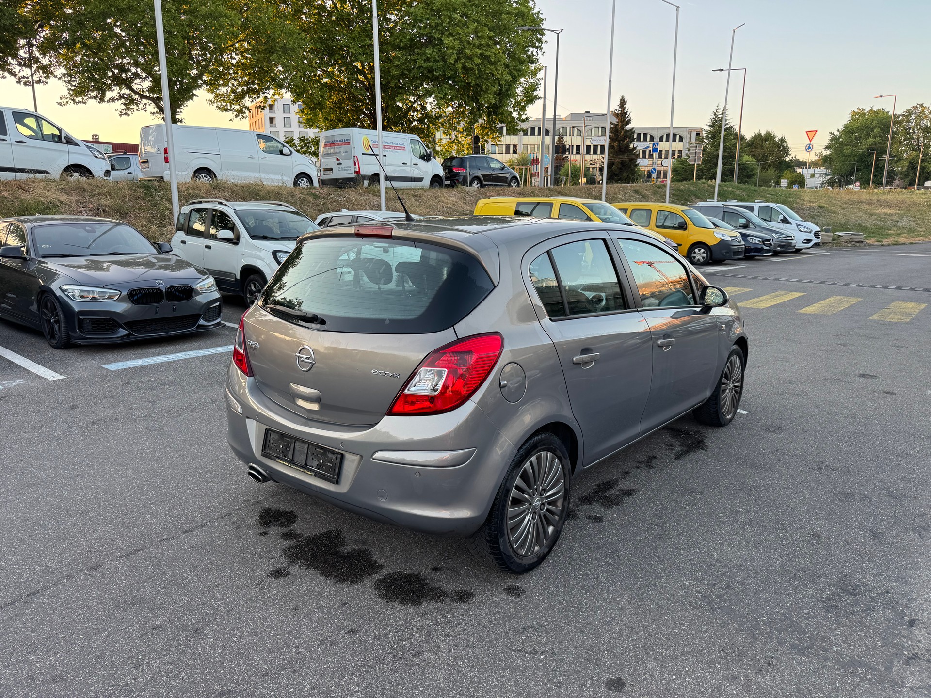 OPEL Corsa 1.4 Turbo Active Edition-image-9