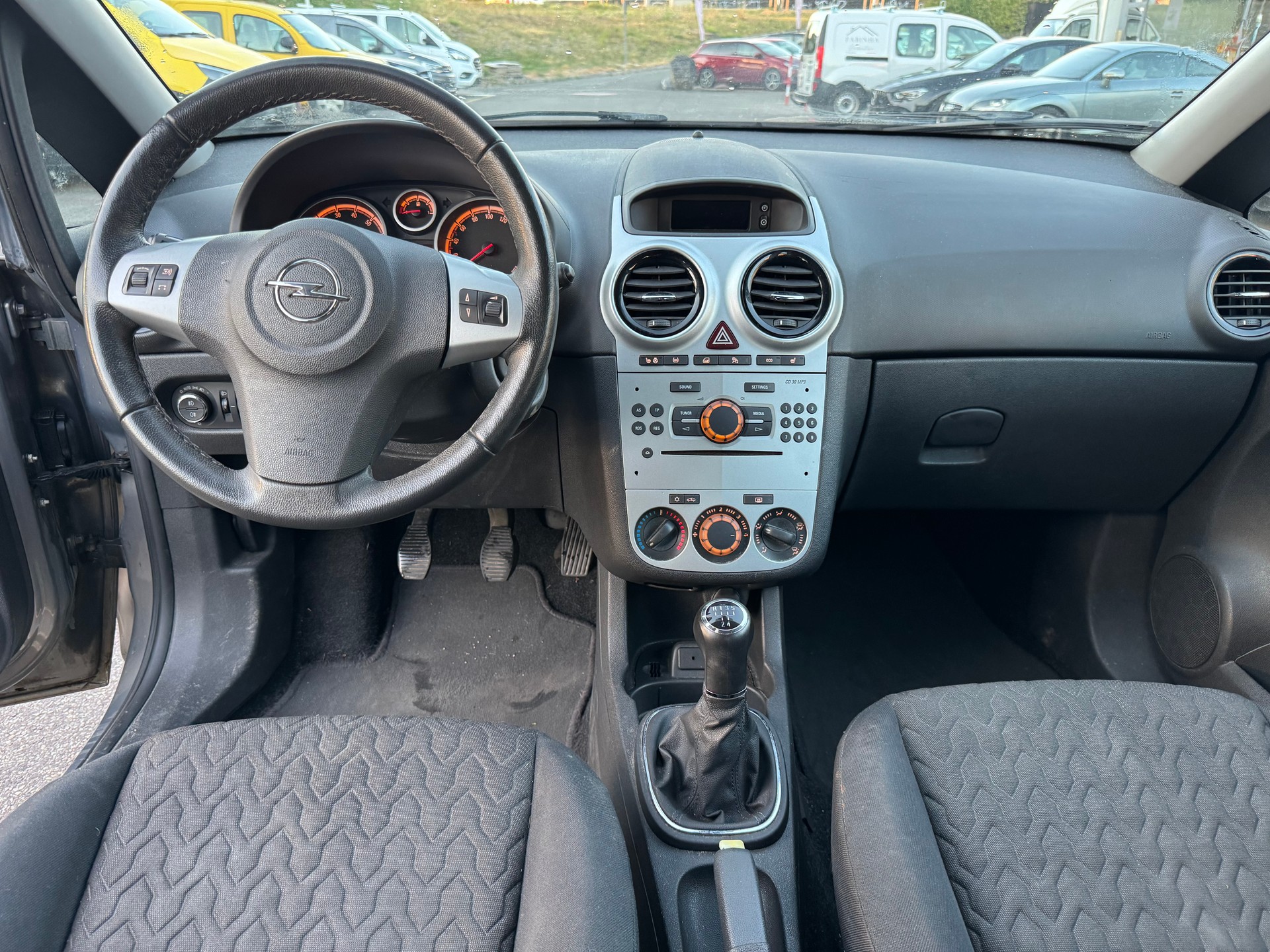 OPEL Corsa 1.4 Turbo Active Edition-image-14