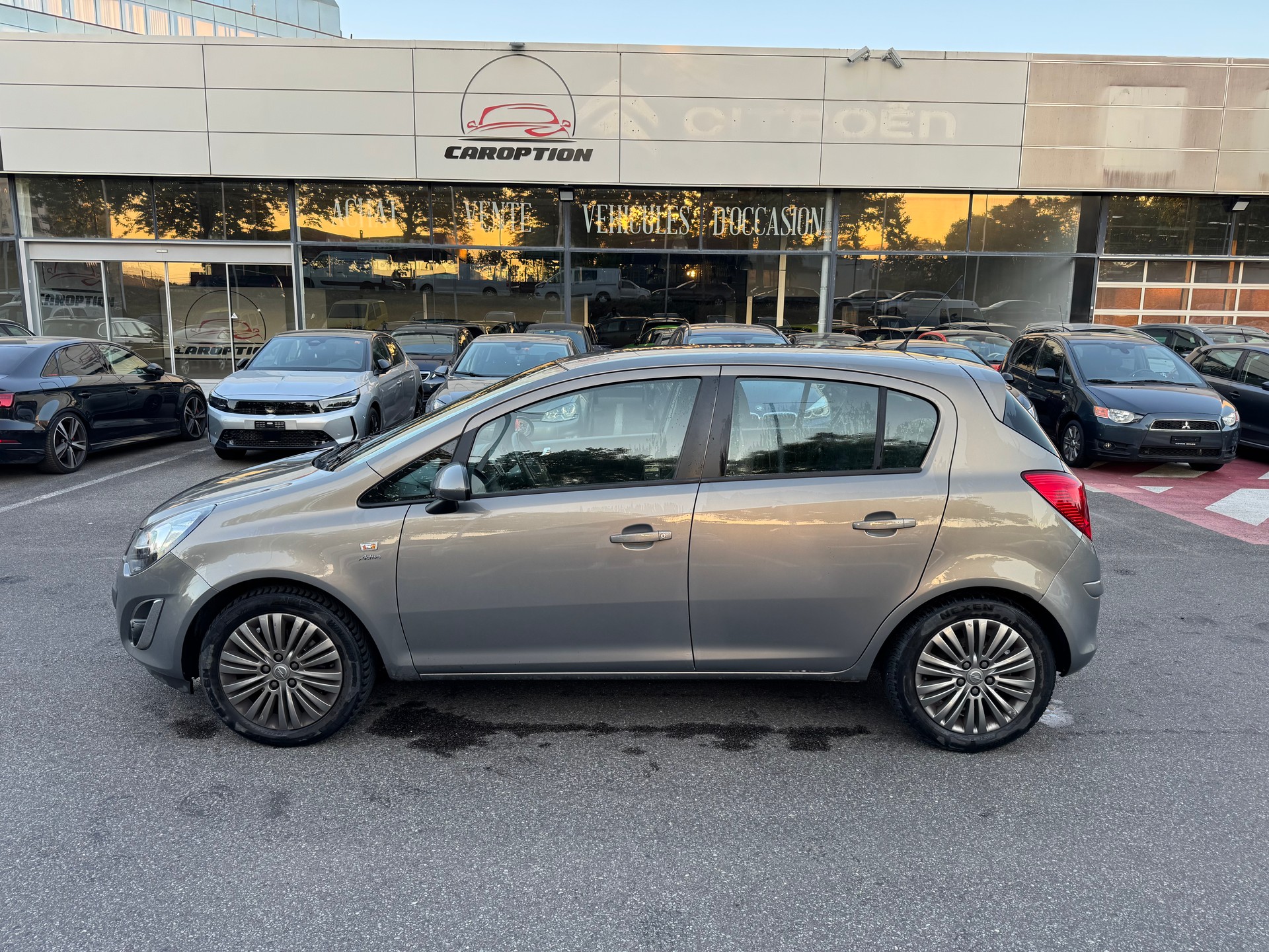 OPEL Corsa 1.4 Turbo Active Edition-image-3