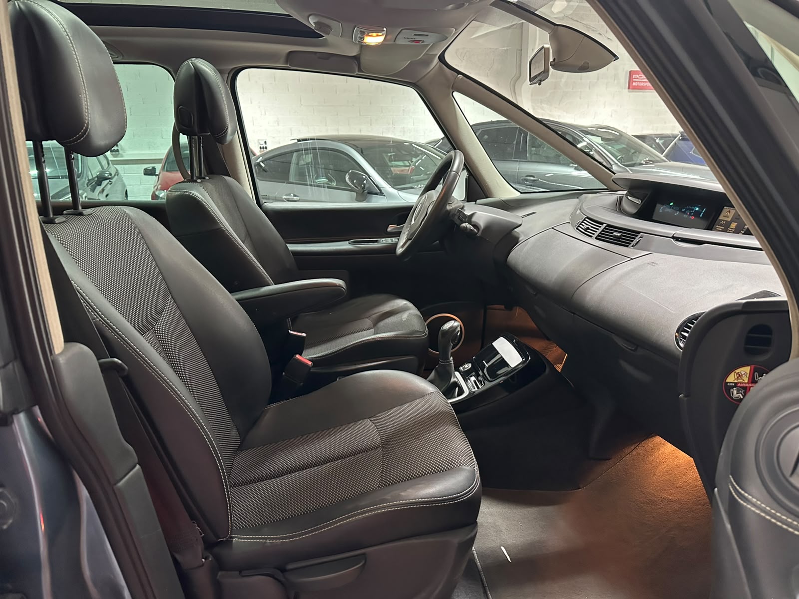 RENAULT Espace 2.0 dCi Dynamique Automatic-image-6