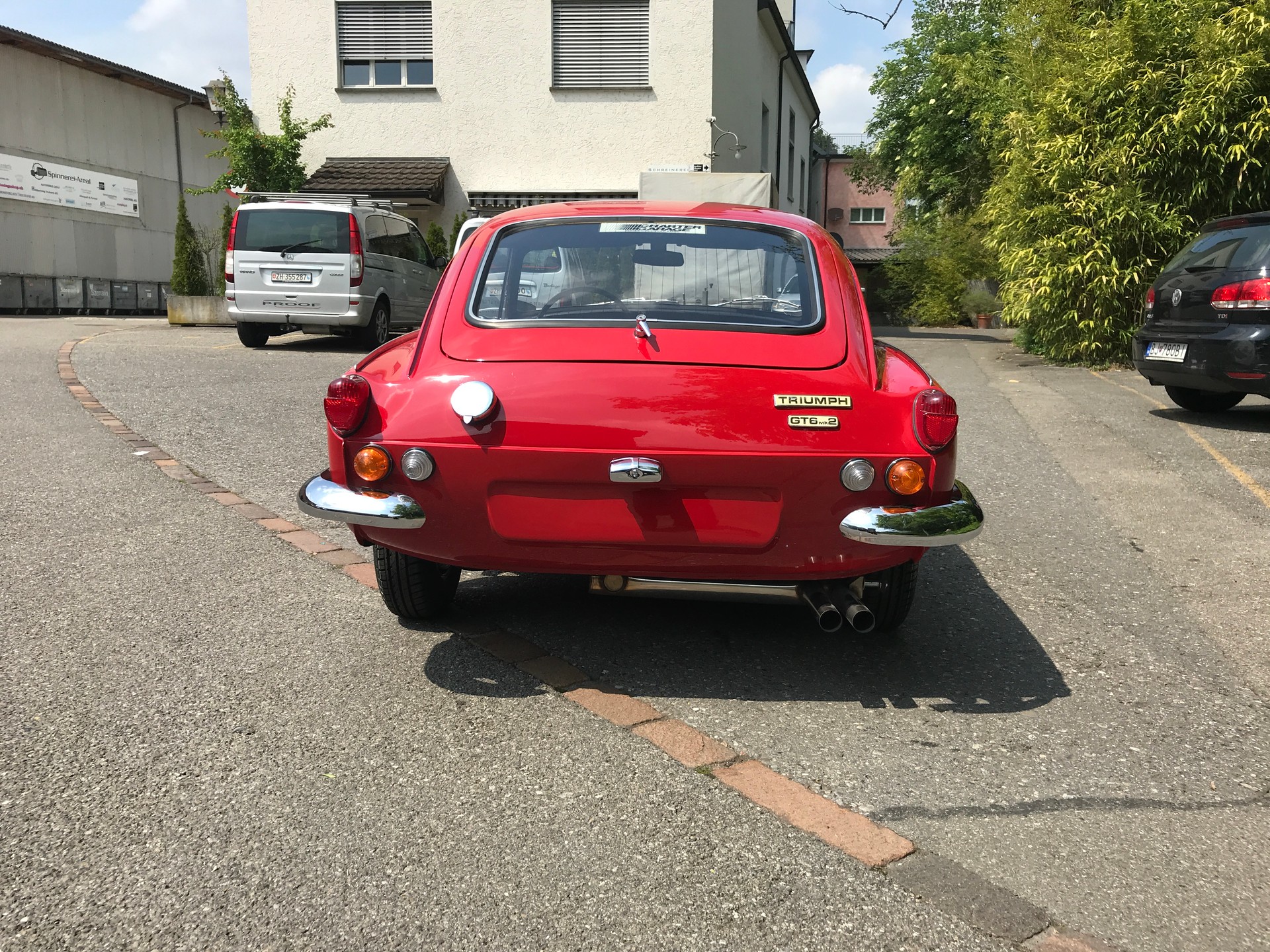 TRIUMPH GT6-image-4