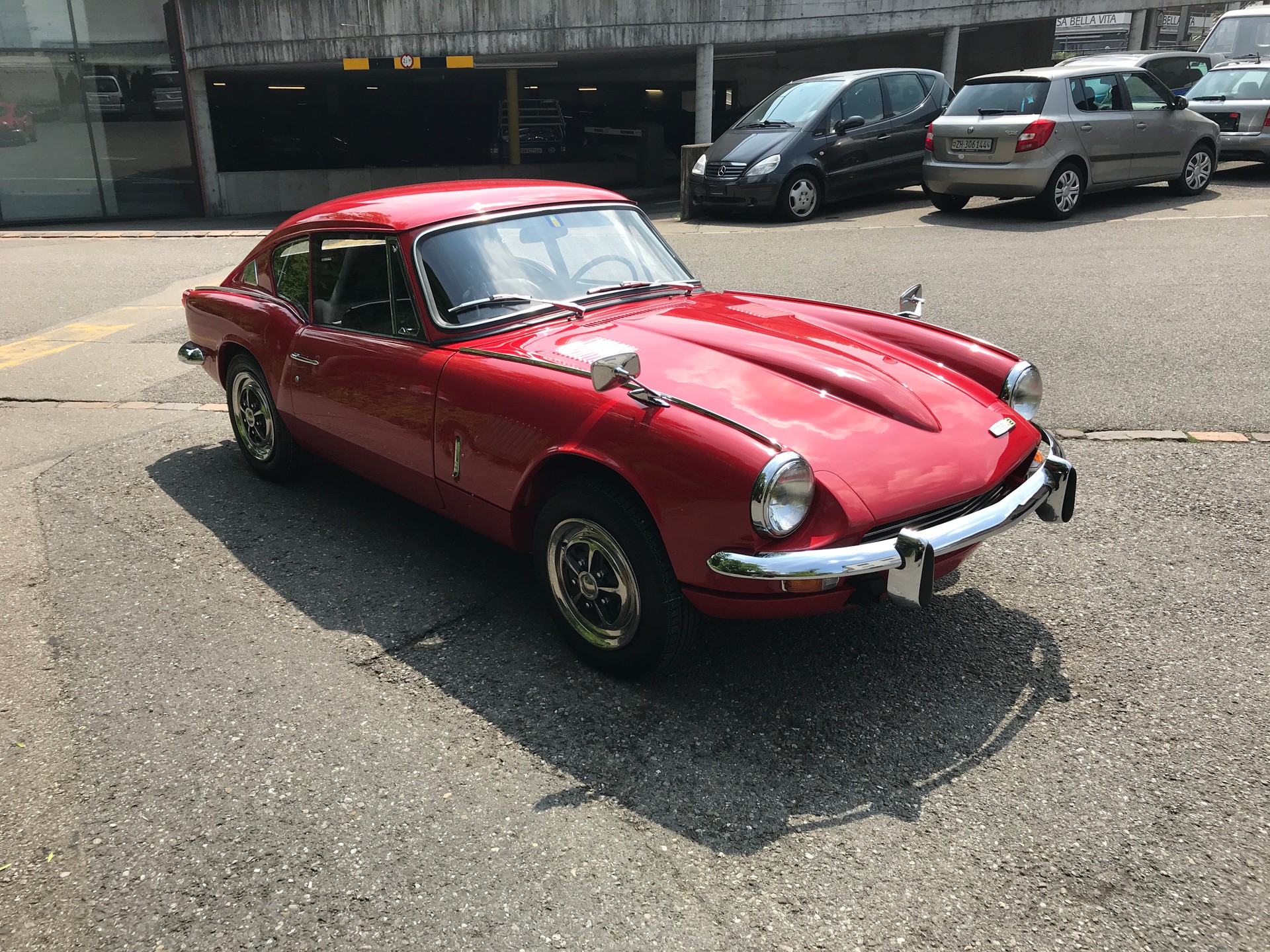 TRIUMPH GT6-image-6
