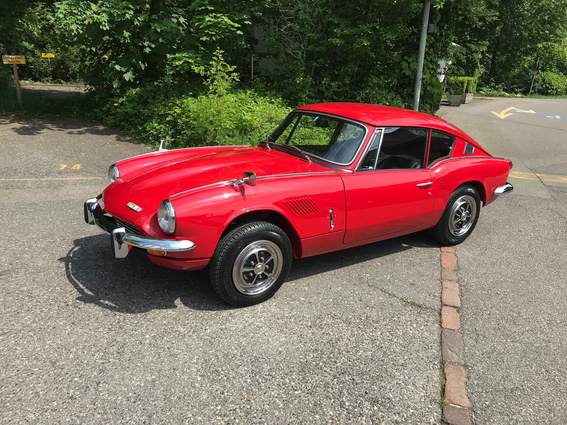TRIUMPH GT6-image-2