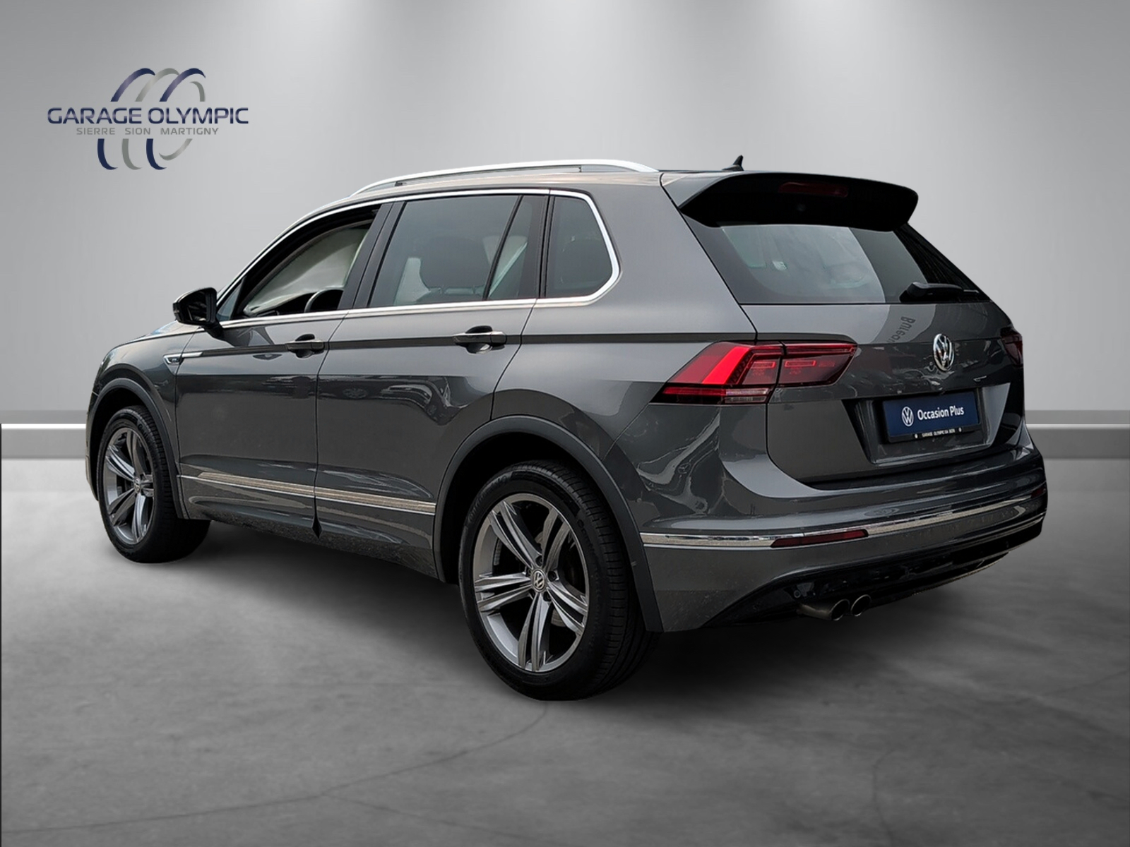 VW Tiguan 2.0TSI Highline 4Motion-image-3