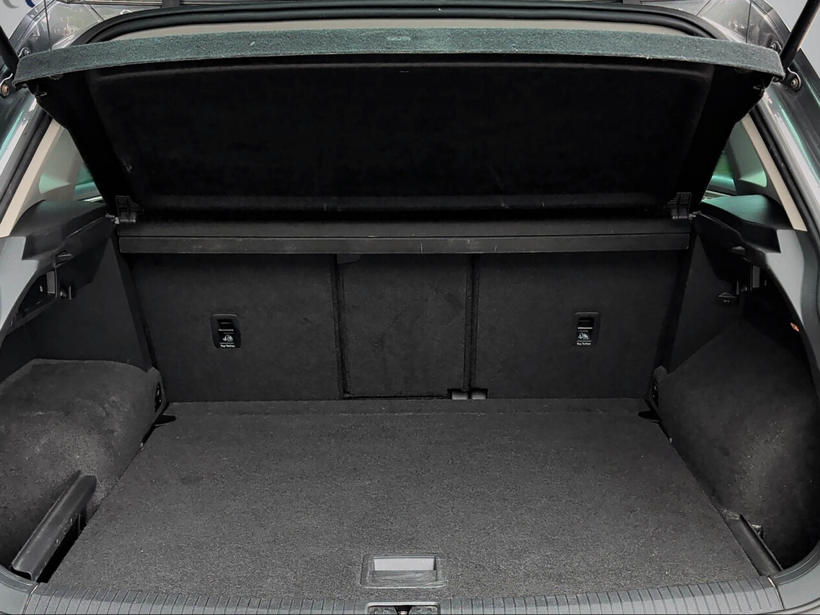 VW Tiguan 2.0TSI Highline 4Motion-image-8
