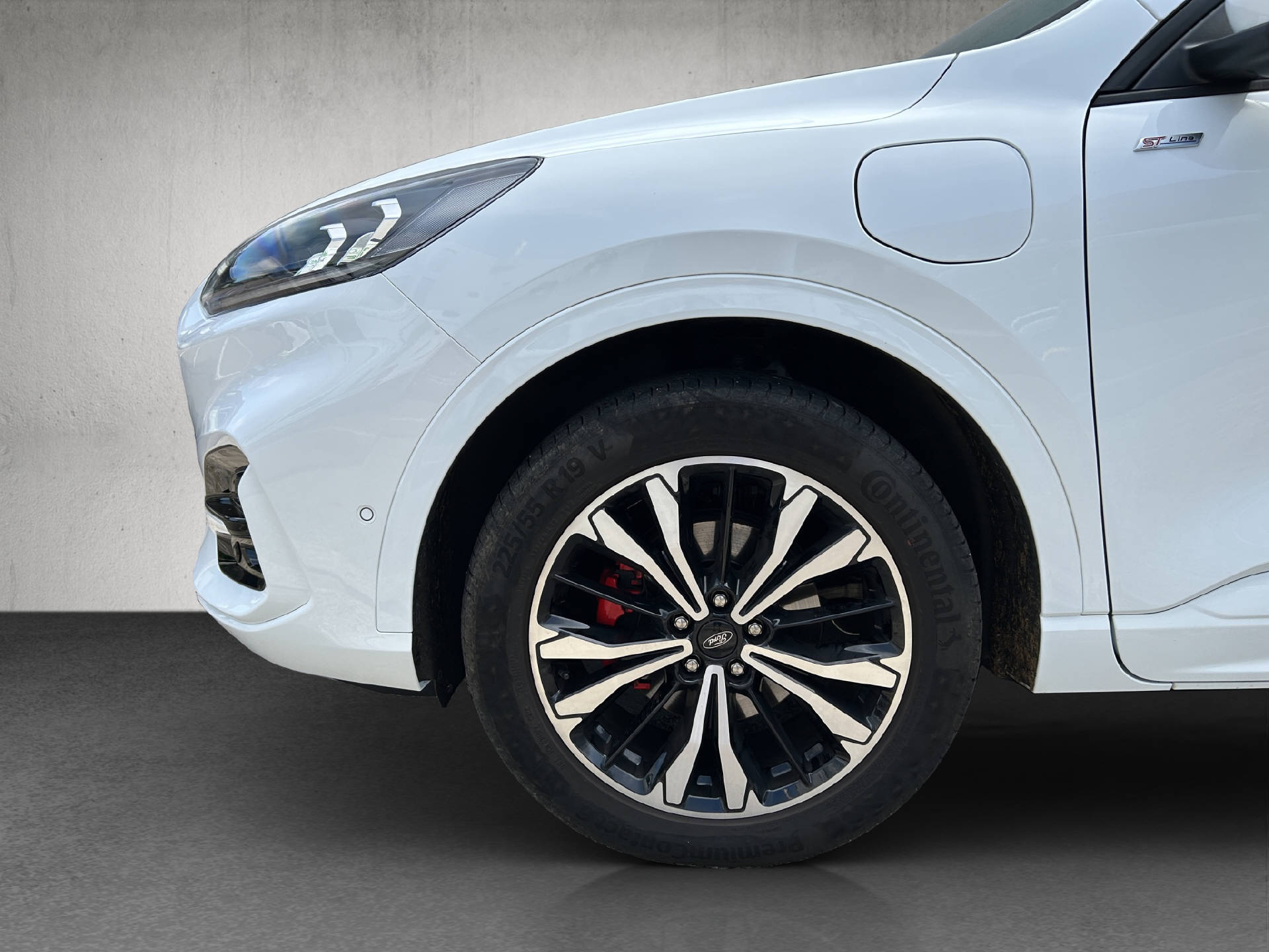 FORD Kuga 2.5 Plug-in Hybrid ST-Line X-image-25