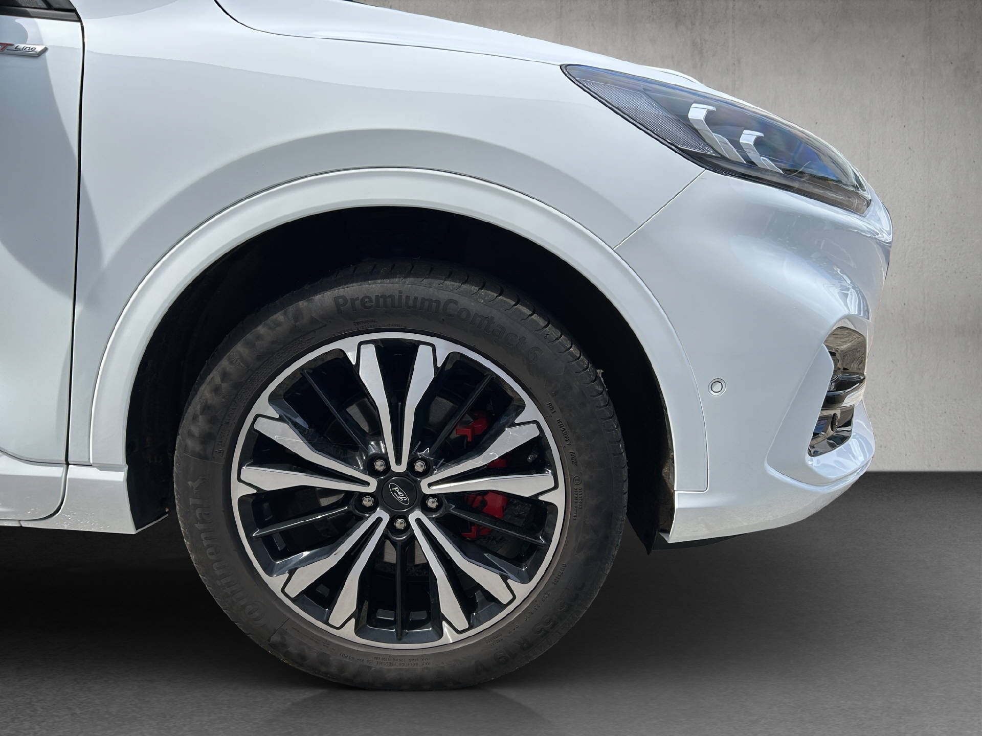 FORD Kuga 2.5 Plug-in Hybrid ST-Line X-image-24