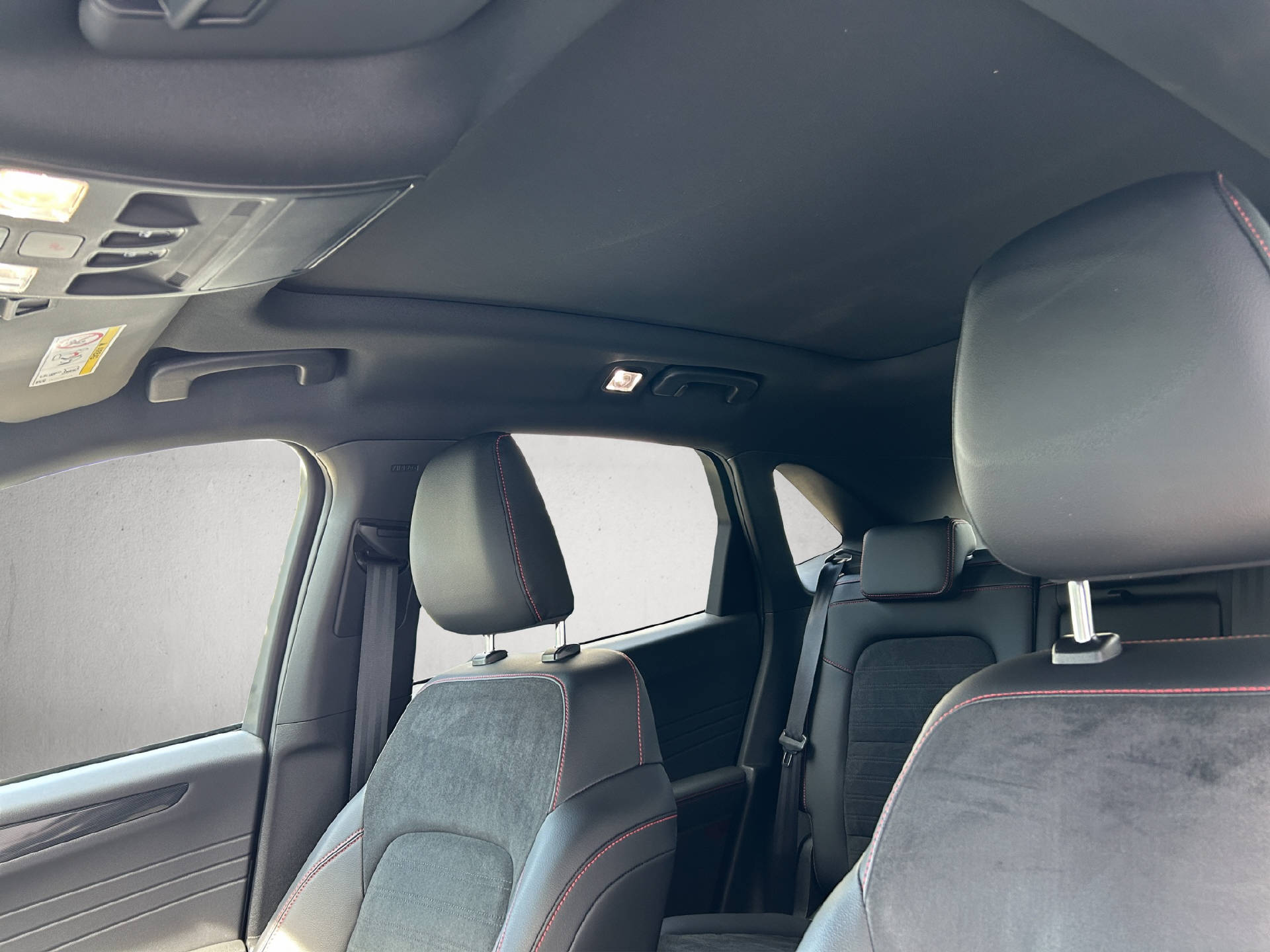 FORD Kuga 2.5 Plug-in Hybrid ST-Line X-image-26