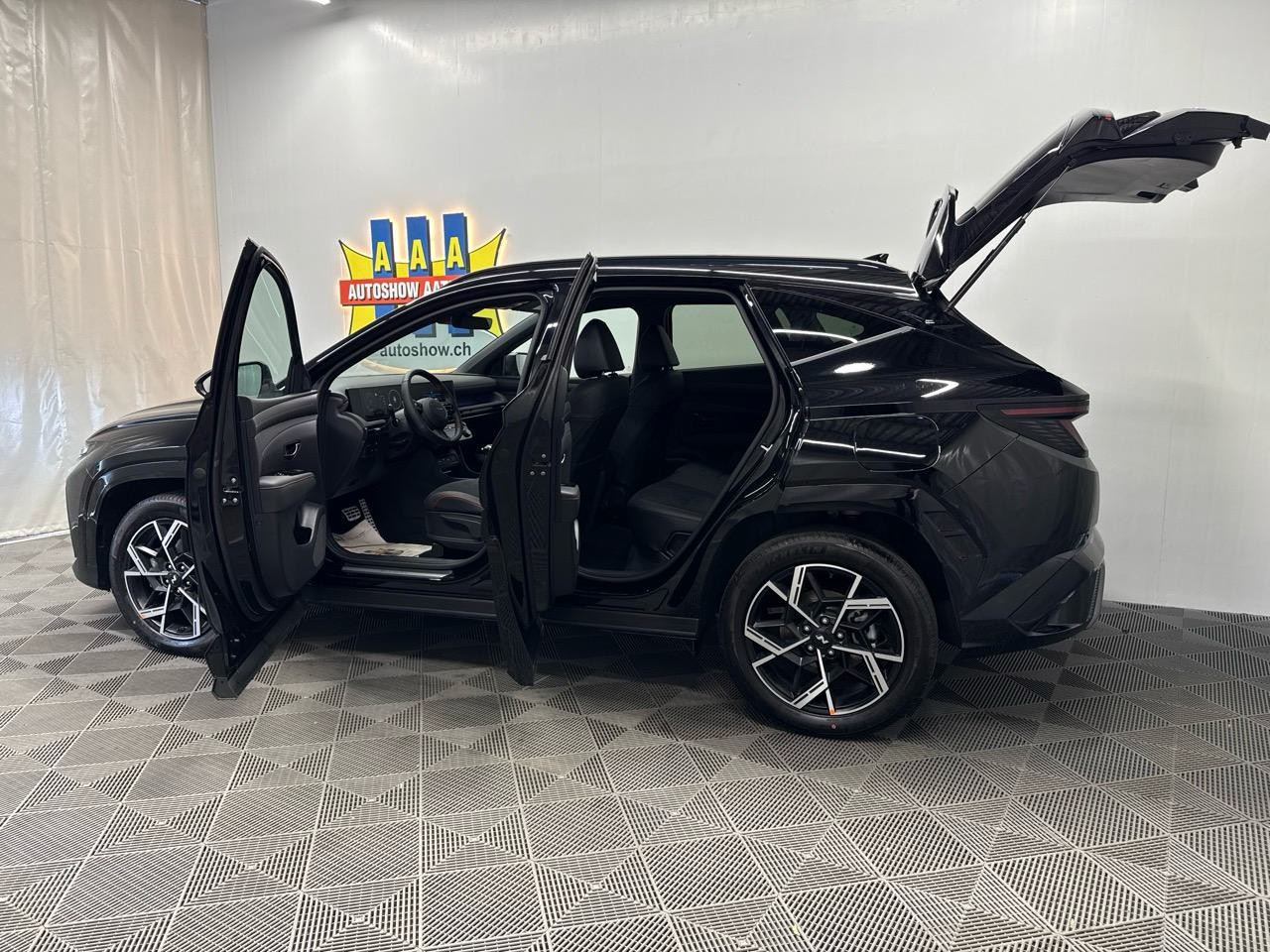 HYUNDAI Tucson 1.6 TGDI PHEV N-Line 4WD-image-11