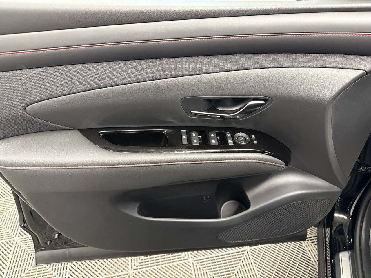 HYUNDAI Tucson 1.6 TGDI PHEV N-Line 4WD-image-4