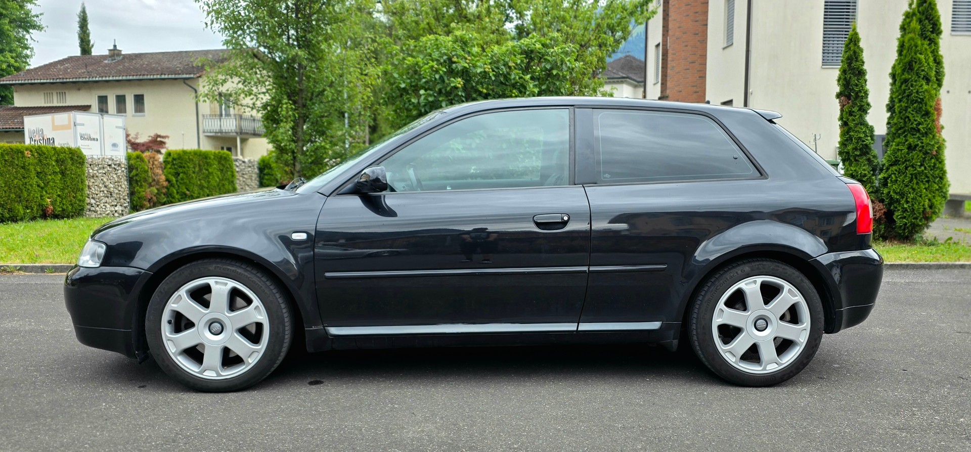 AUDI S3 quattro-image-1
