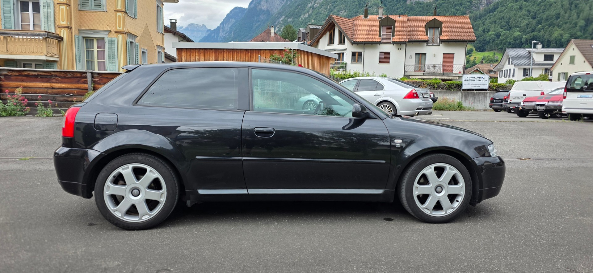 AUDI S3 quattro-image-4