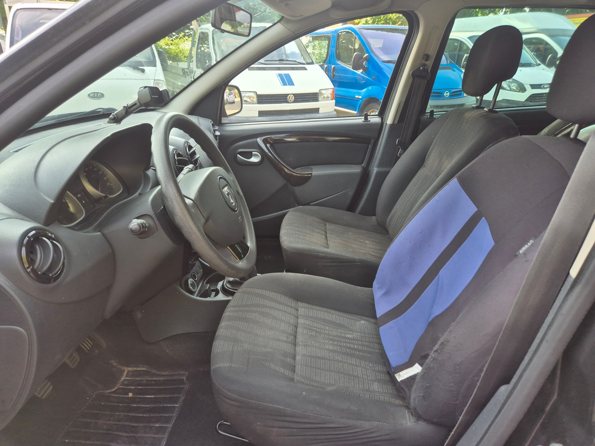 DACIA Duster 1.5 dCi Lauréate 4x4-image-10