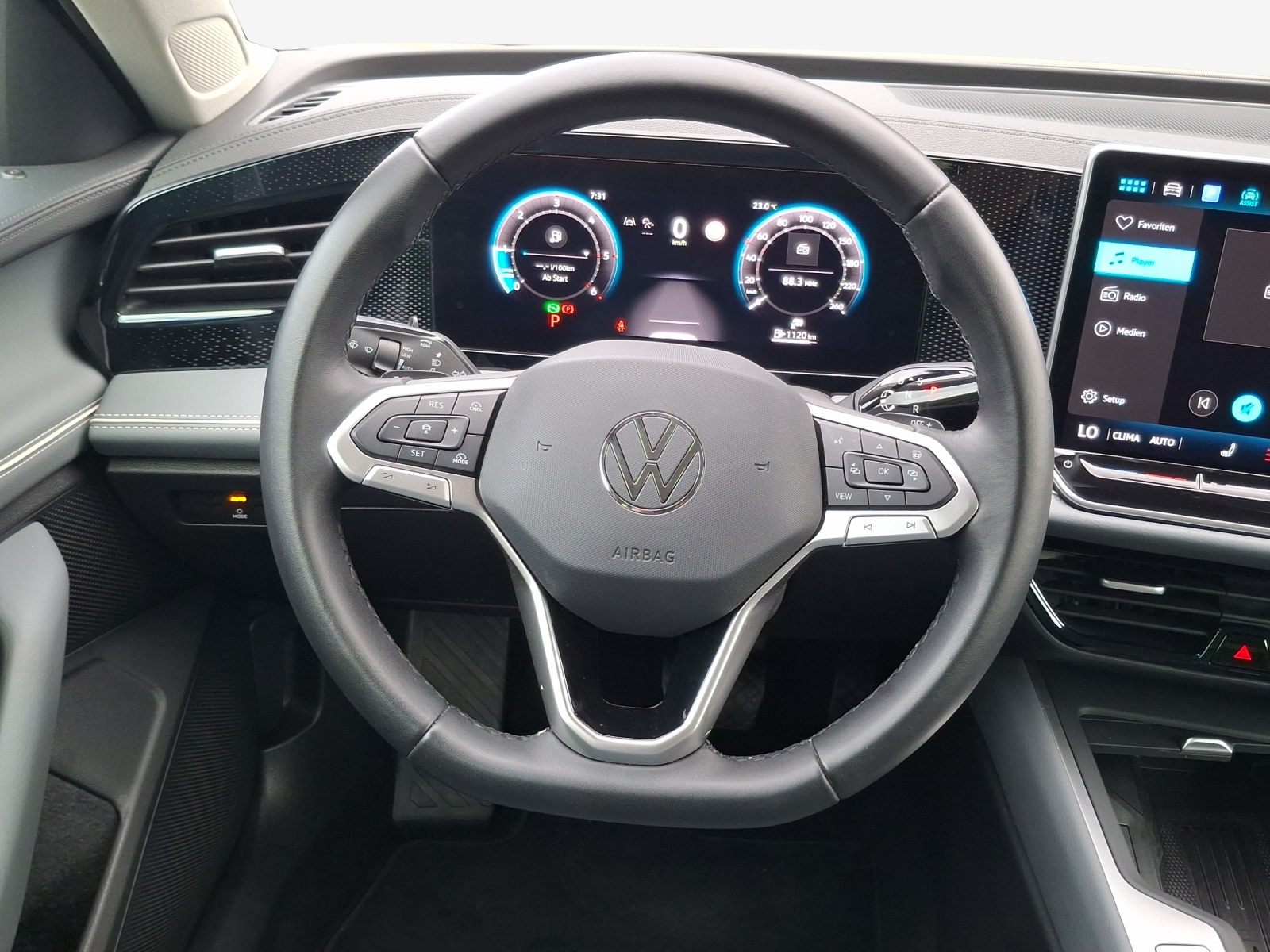 VW Passat Variant 2.0 TDI evo Business DSG-image-9