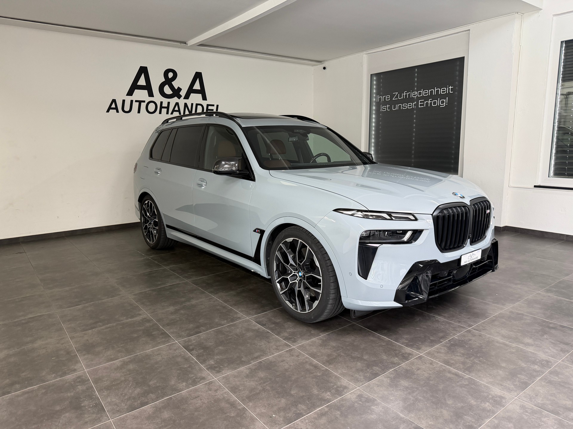 BMW X7 xDrive 48V M60i Steptronic M Sport Pro-image-0