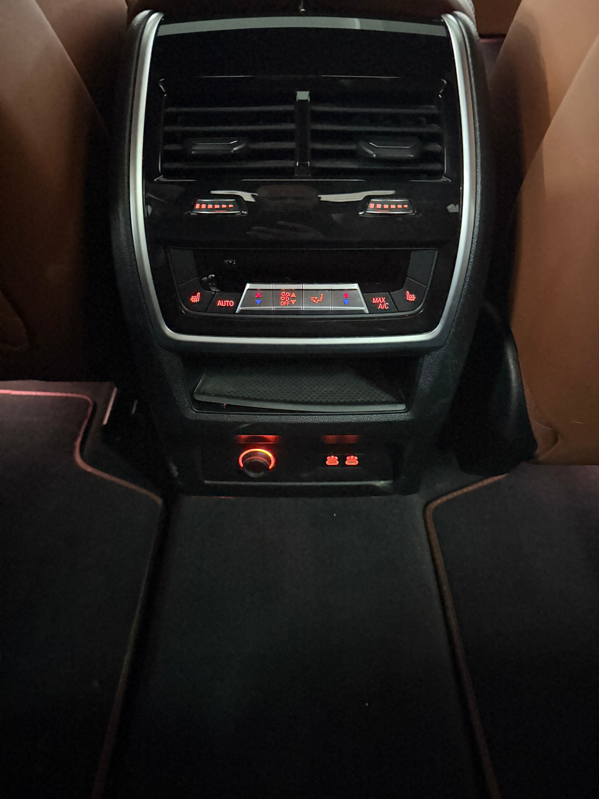 BMW X7 xDrive 48V M60i Steptronic M Sport Pro-image-10