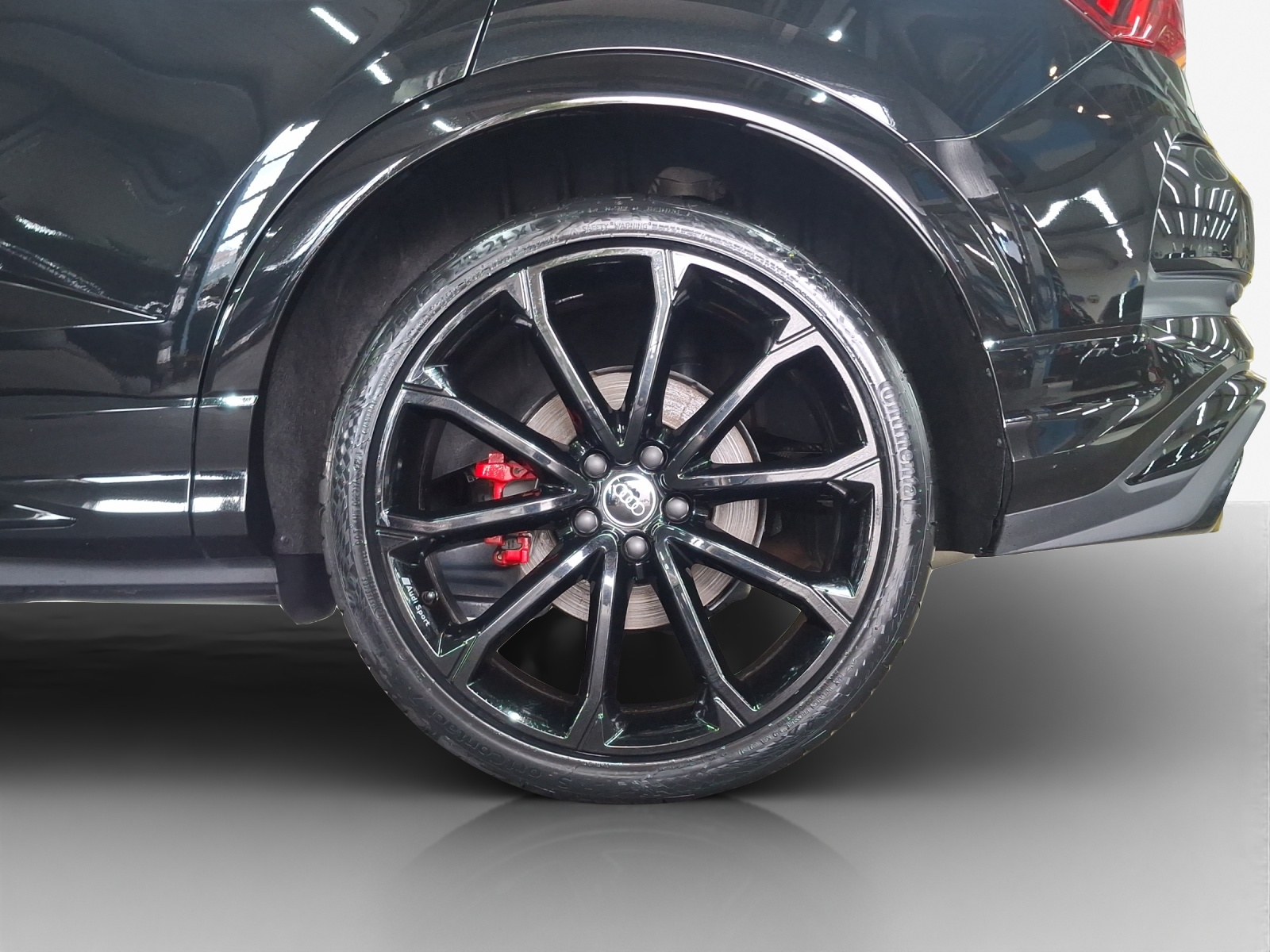 AUDI RS Q3 Sportback quattro S tronic-image-13