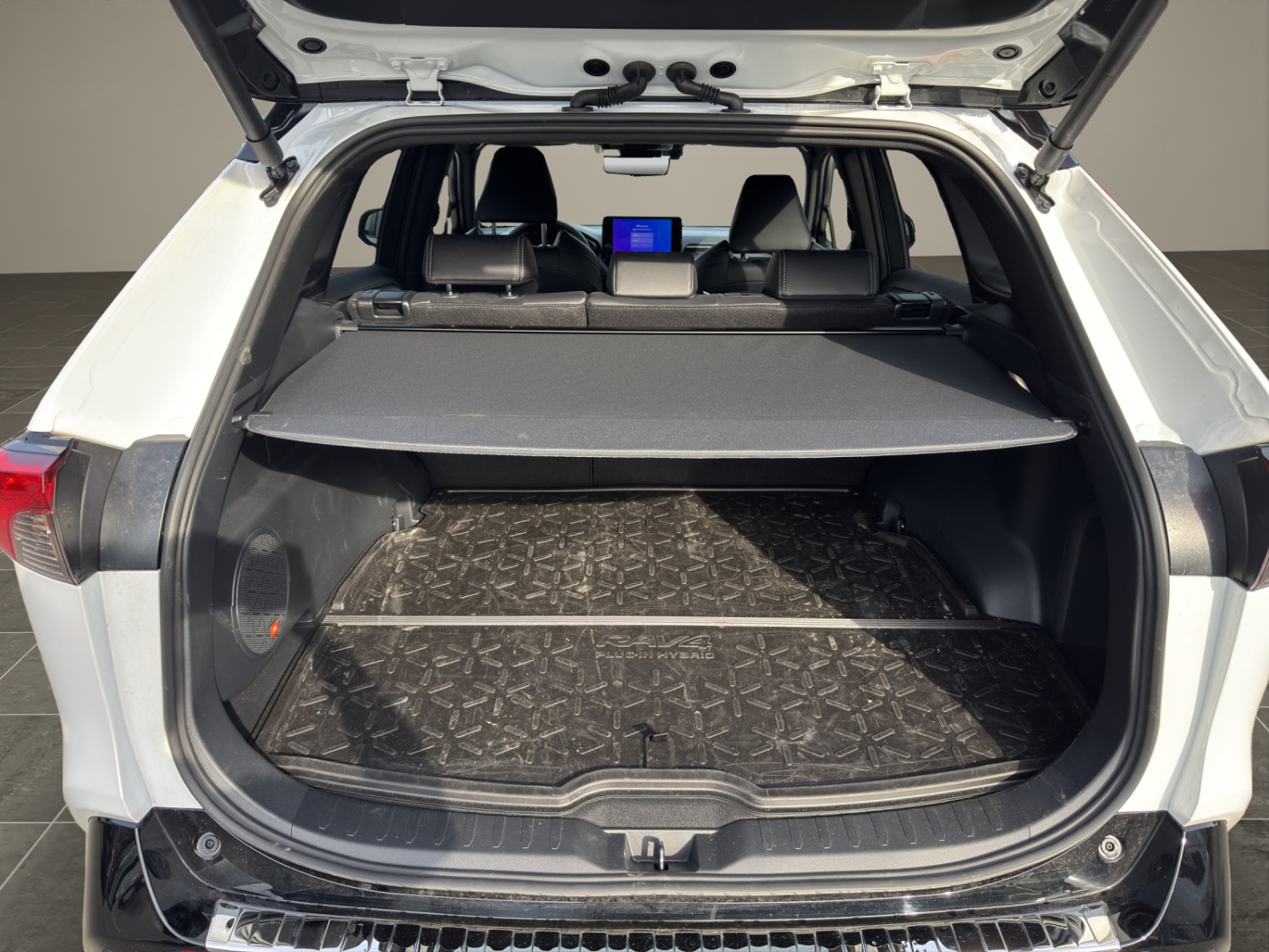 TOYOTA RAV4 2.5 Plug-In-Hybrid GR Sport-image-13