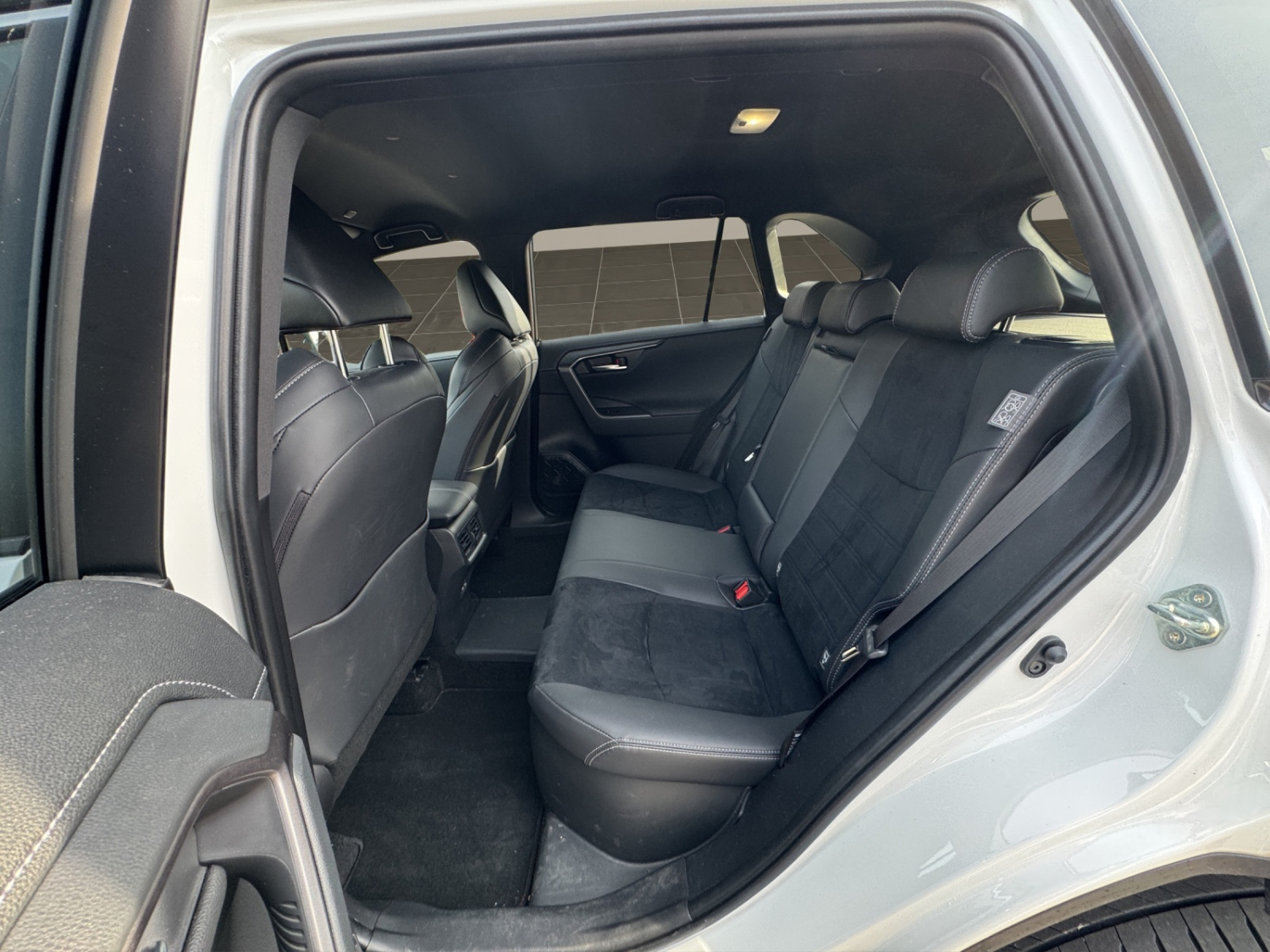 TOYOTA RAV4 2.5 Plug-In-Hybrid GR Sport-image-9