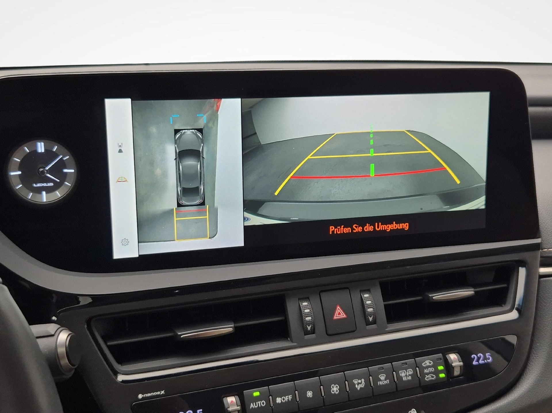 LEXUS ES 300h Excellence-image-12