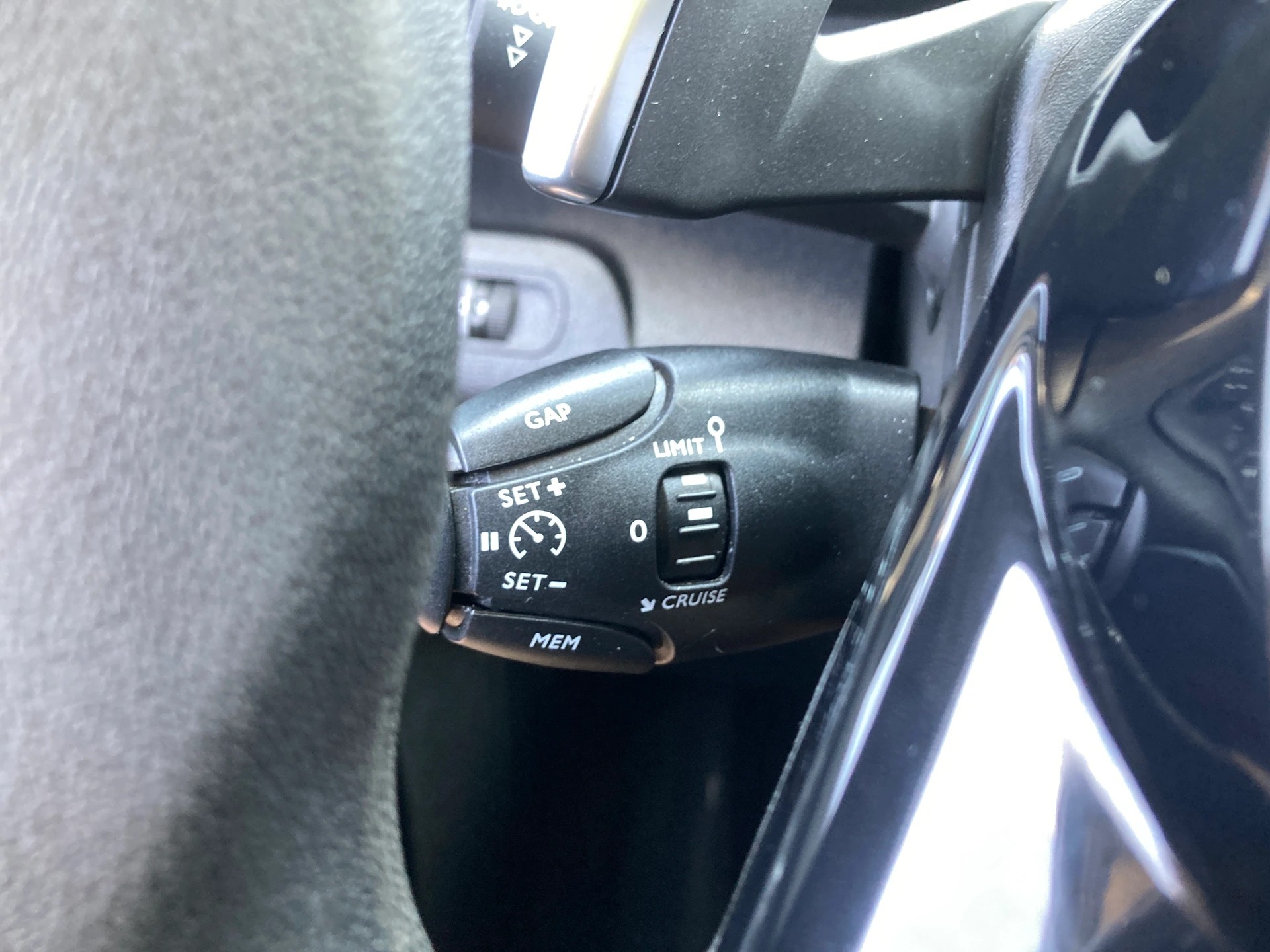 PEUGEOT Rifter Long 1.5 BlueHDi Allure EAT8-image-15