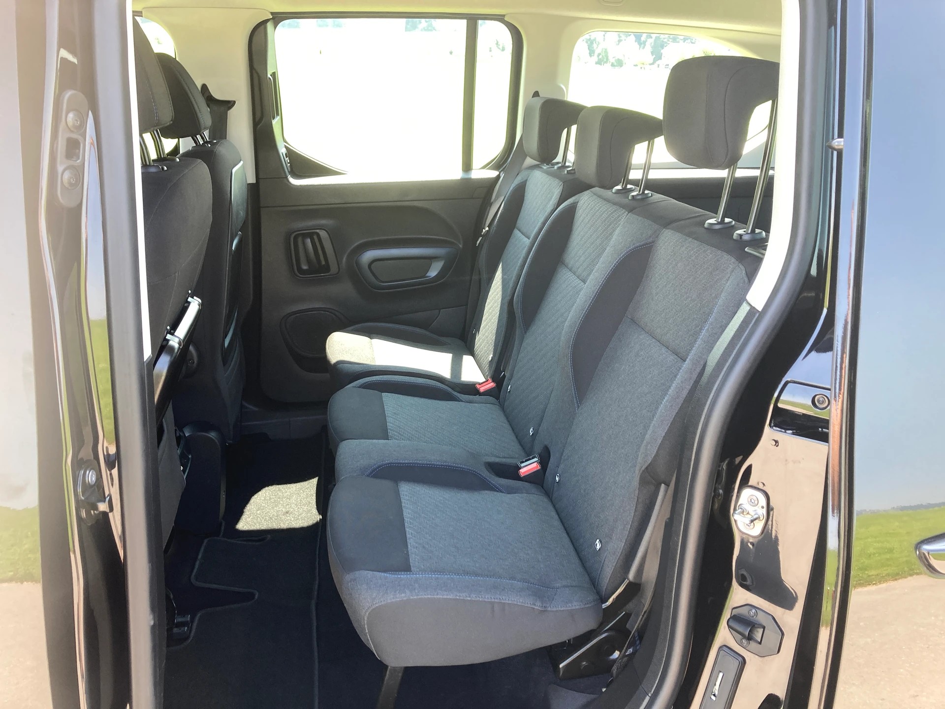 PEUGEOT Rifter Long 1.5 BlueHDi Allure EAT8-image-7