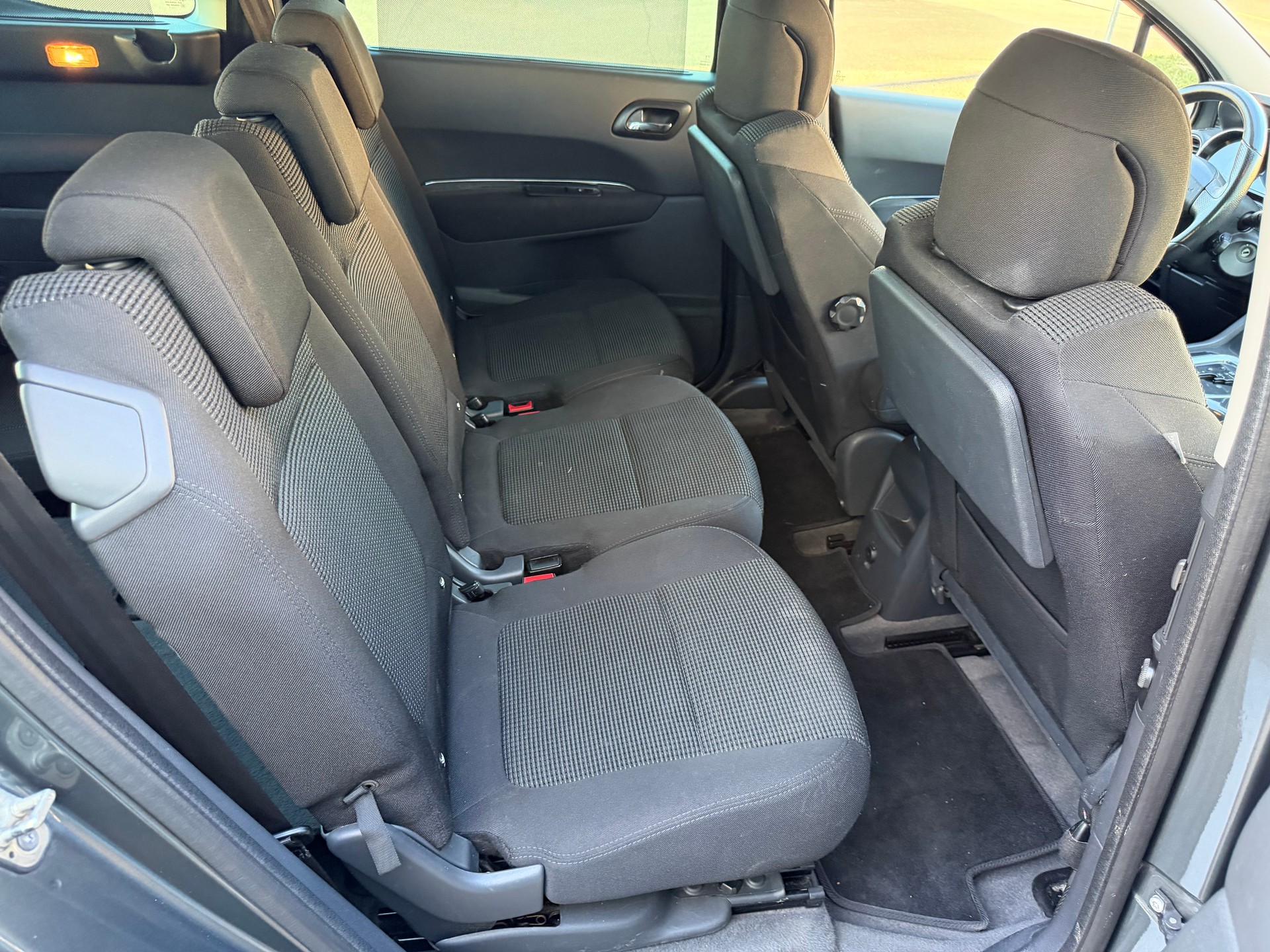 PEUGEOT 5008 1.6 16V T Sport Pack Automatic-image-7