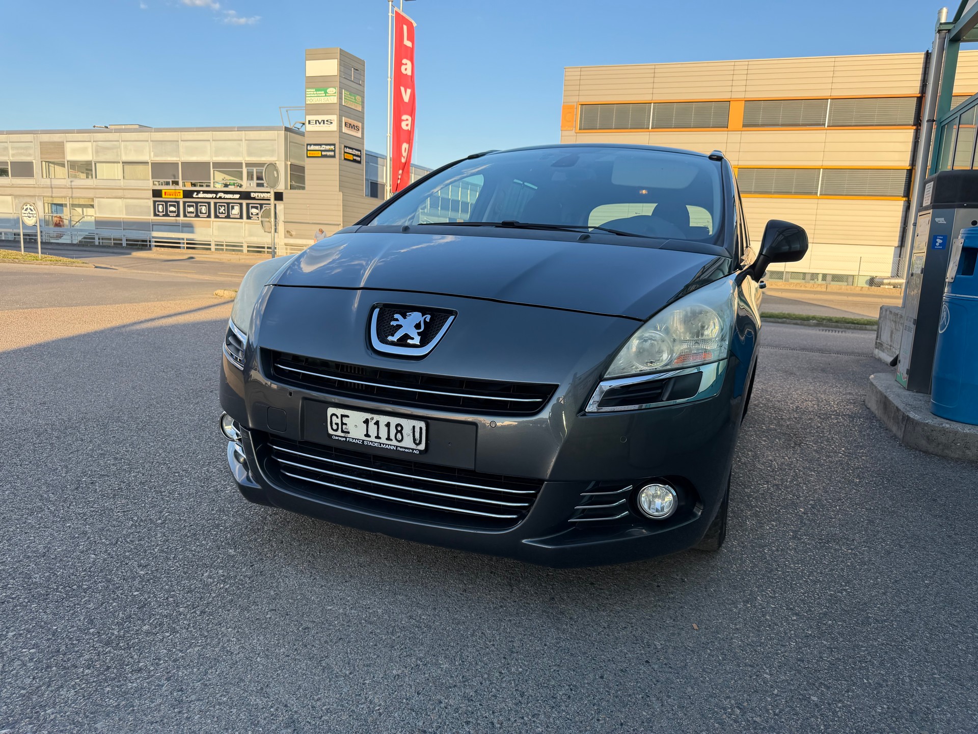 PEUGEOT 5008 1.6 16V T Sport Pack Automatic-image-0