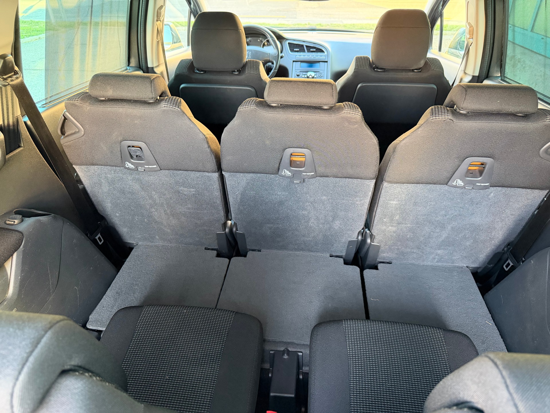 PEUGEOT 5008 1.6 16V T Sport Pack Automatic-image-13