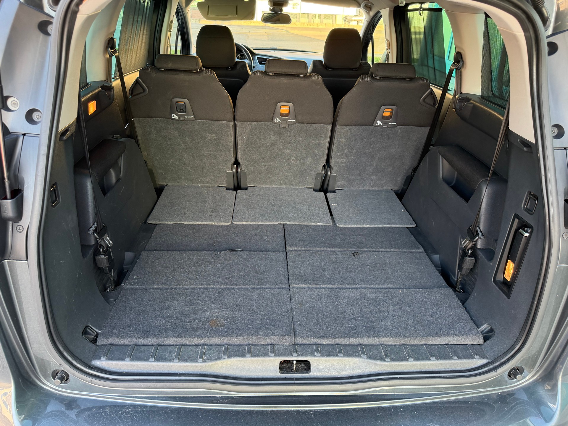 PEUGEOT 5008 1.6 16V T Sport Pack Automatic-image-5